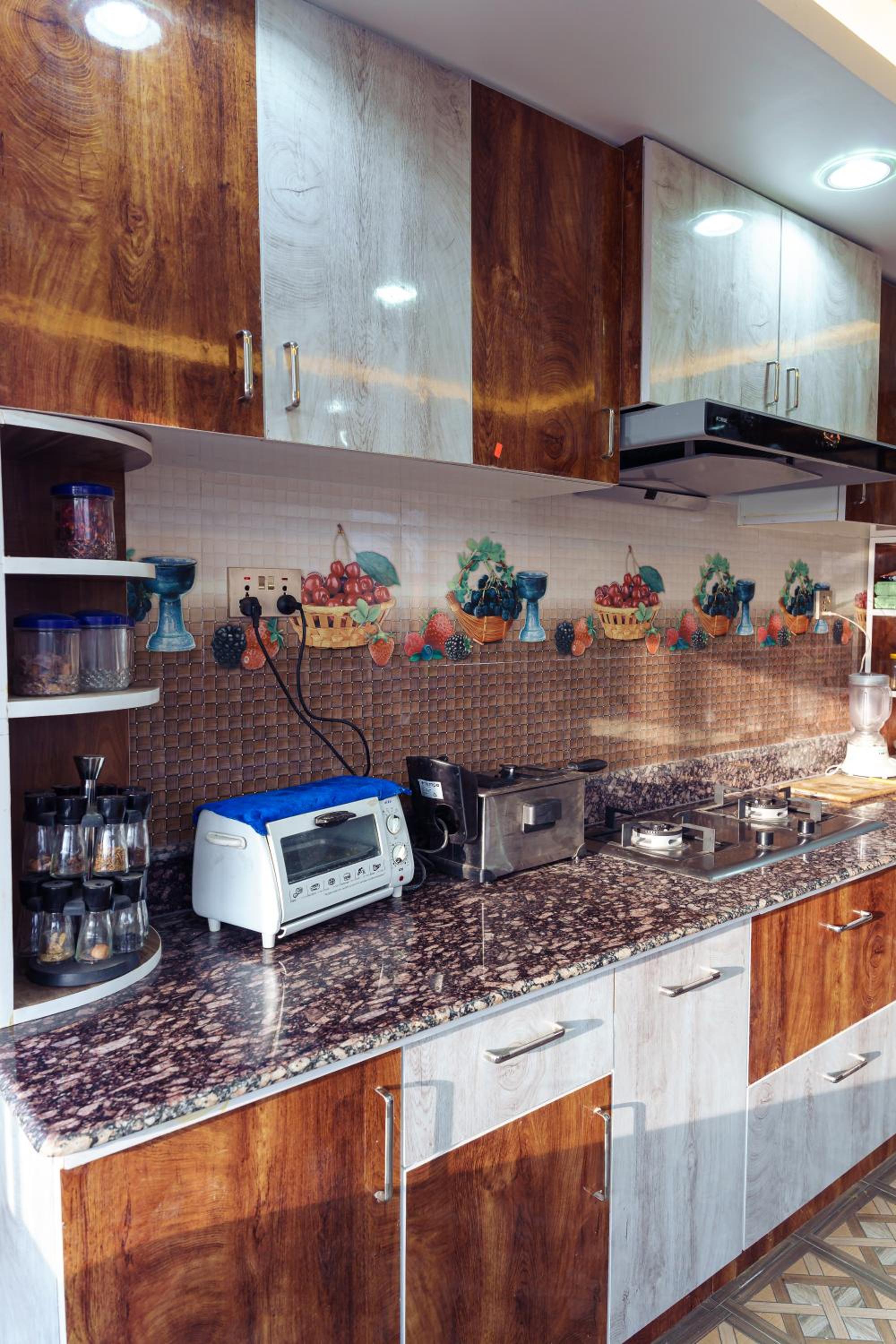 Family Room - Photo 16
