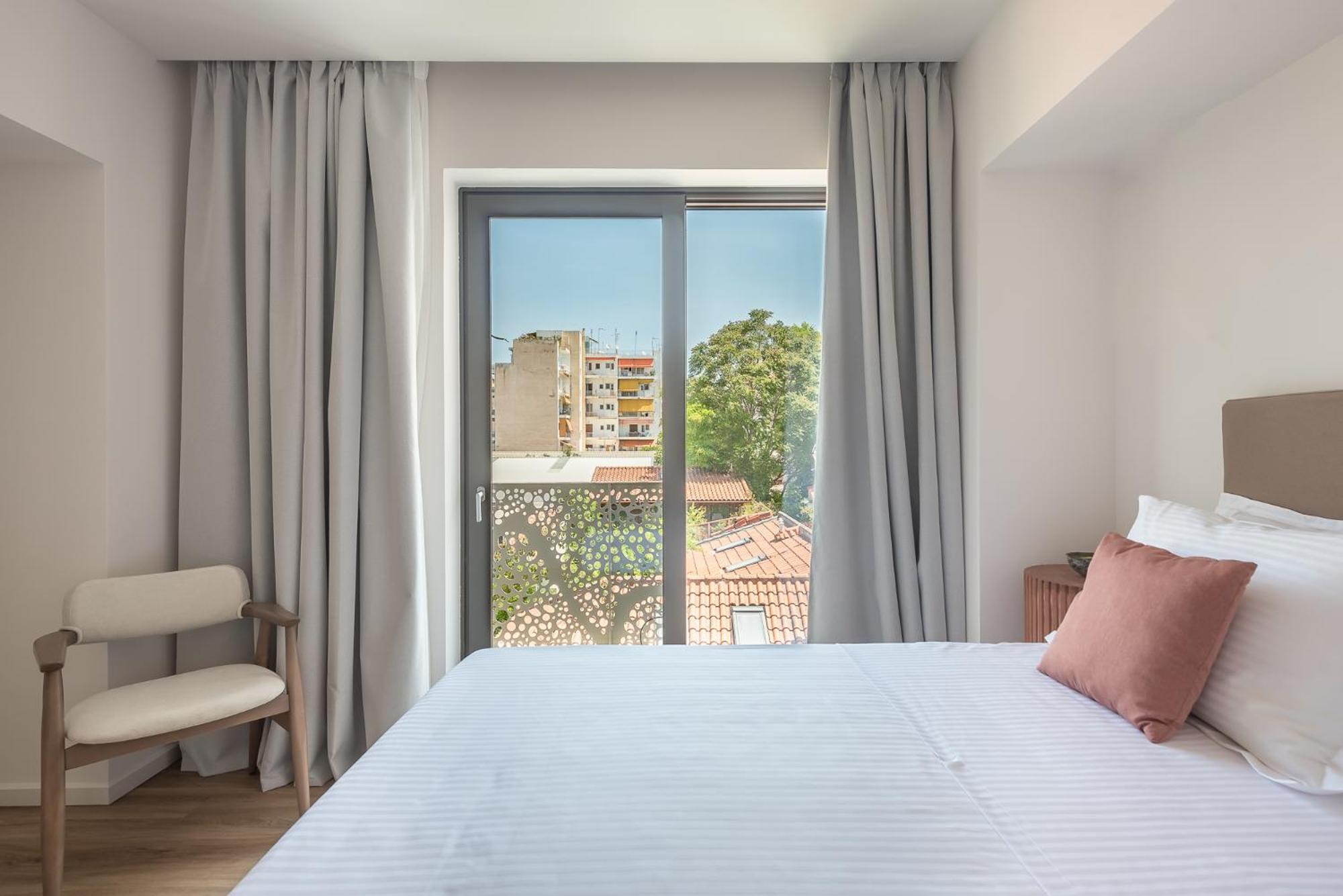 Deluxe Double Room with Balcony photo 1