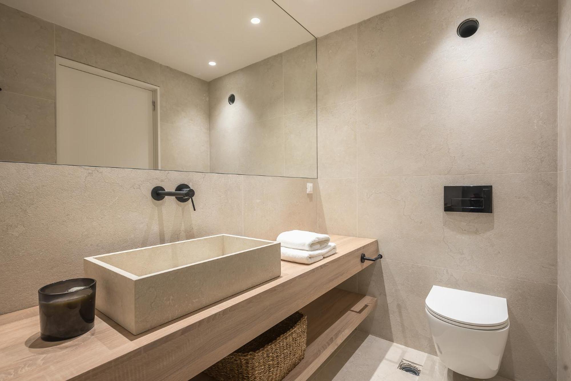 Deluxe Double Room with Balcony photo 2