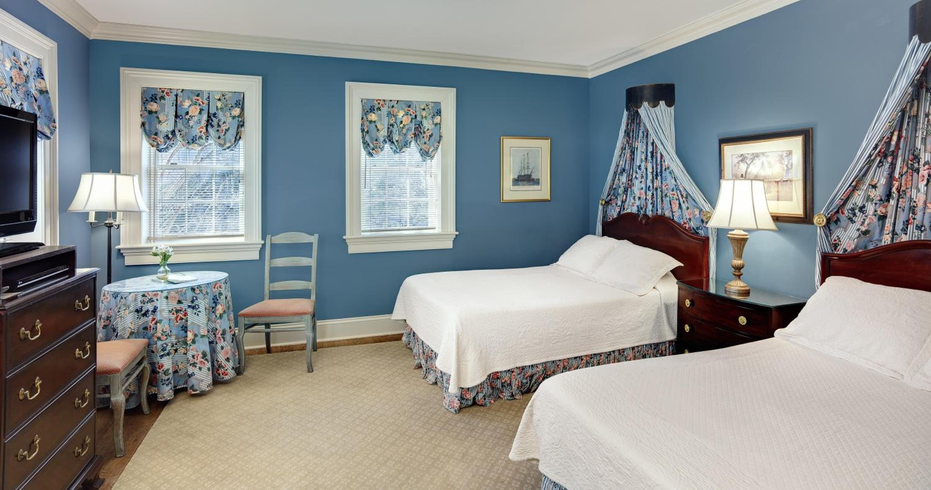 Standard Double Room with Two Double Beds
