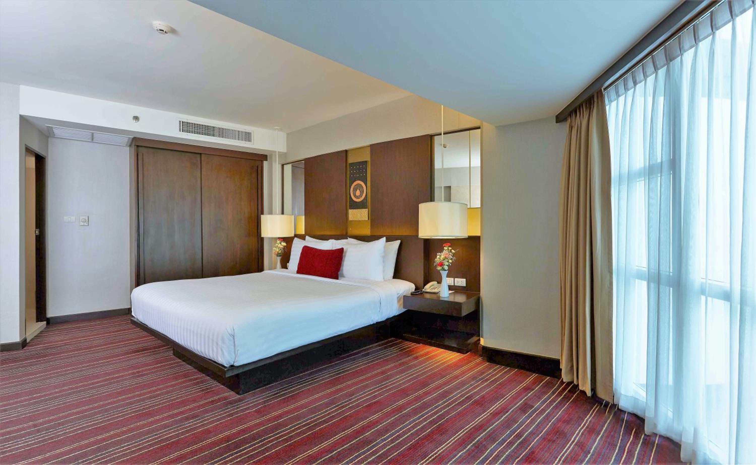 Superior Suite Double Bed Sky Wing