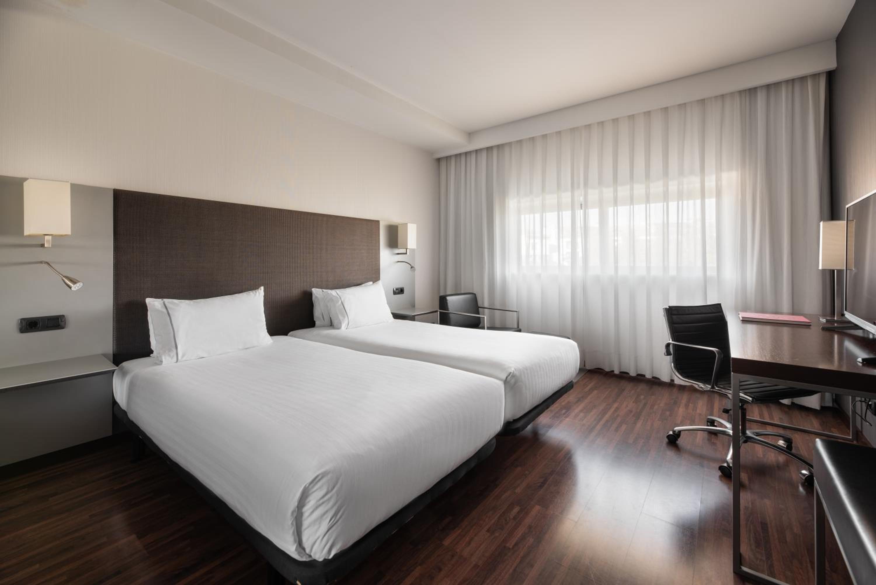 Double Room with Extra Bed - Photo 1
