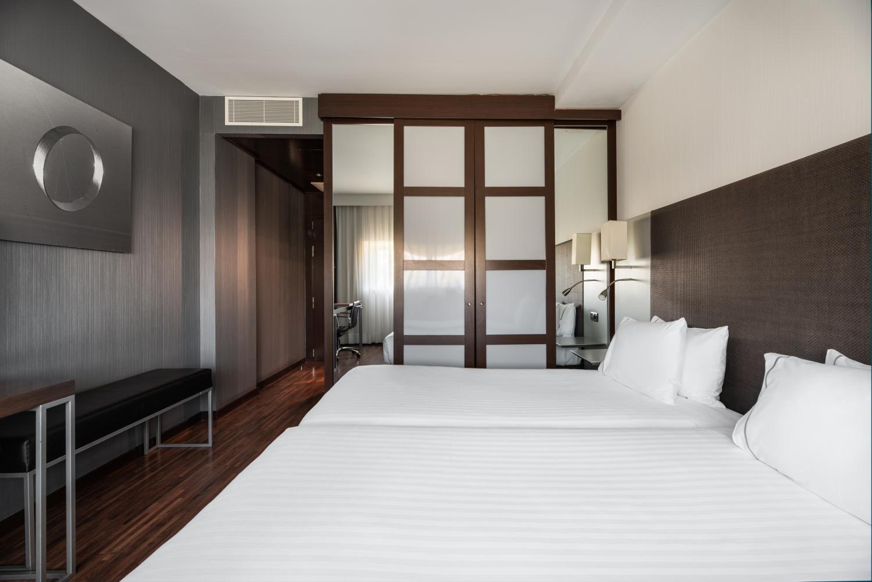 Double Room with Extra Bed - Photo 4