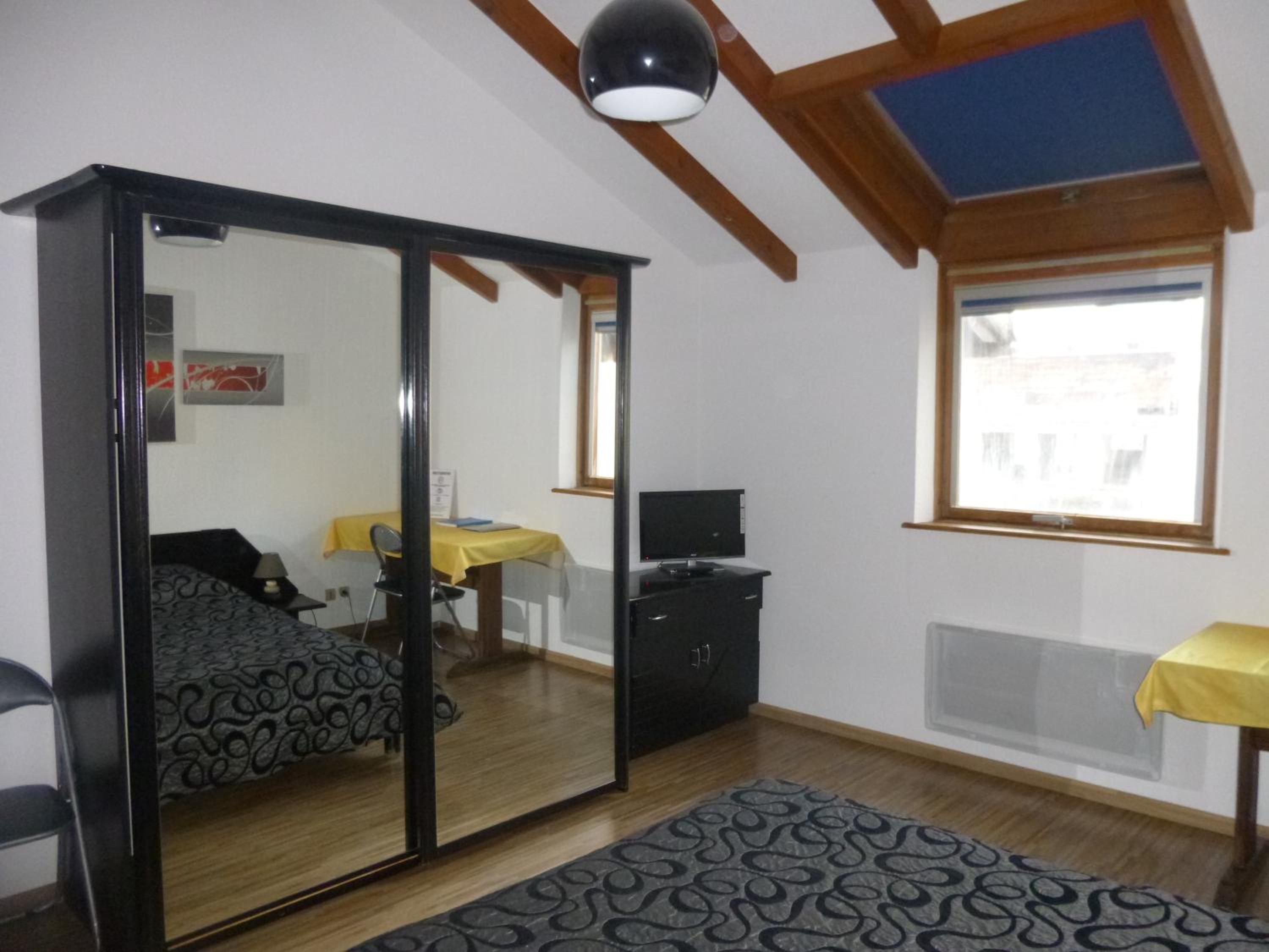 Studio (2 Adults)
