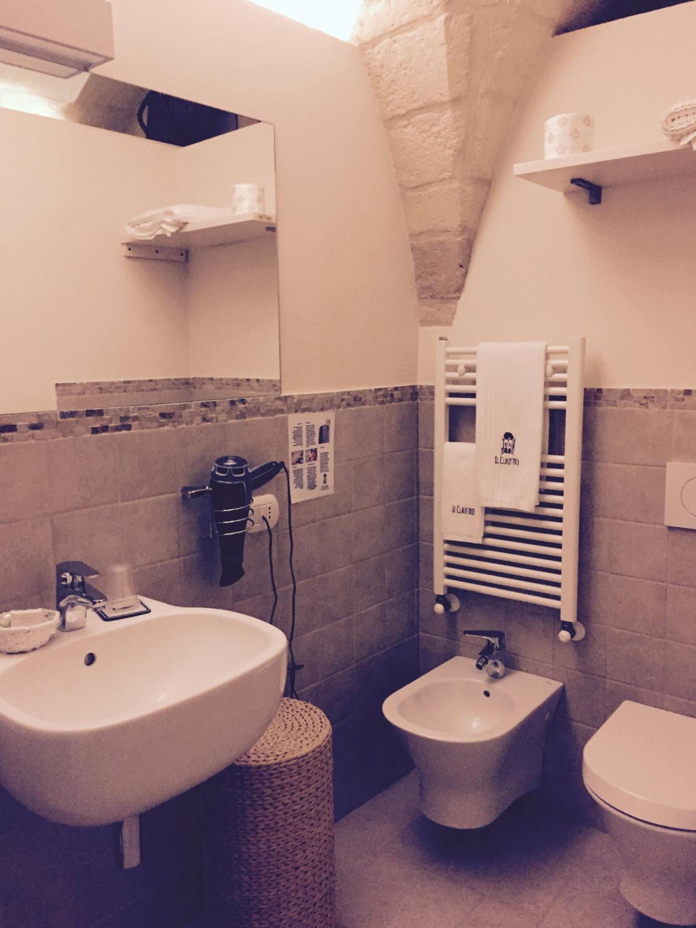 Large Single Room photo 2