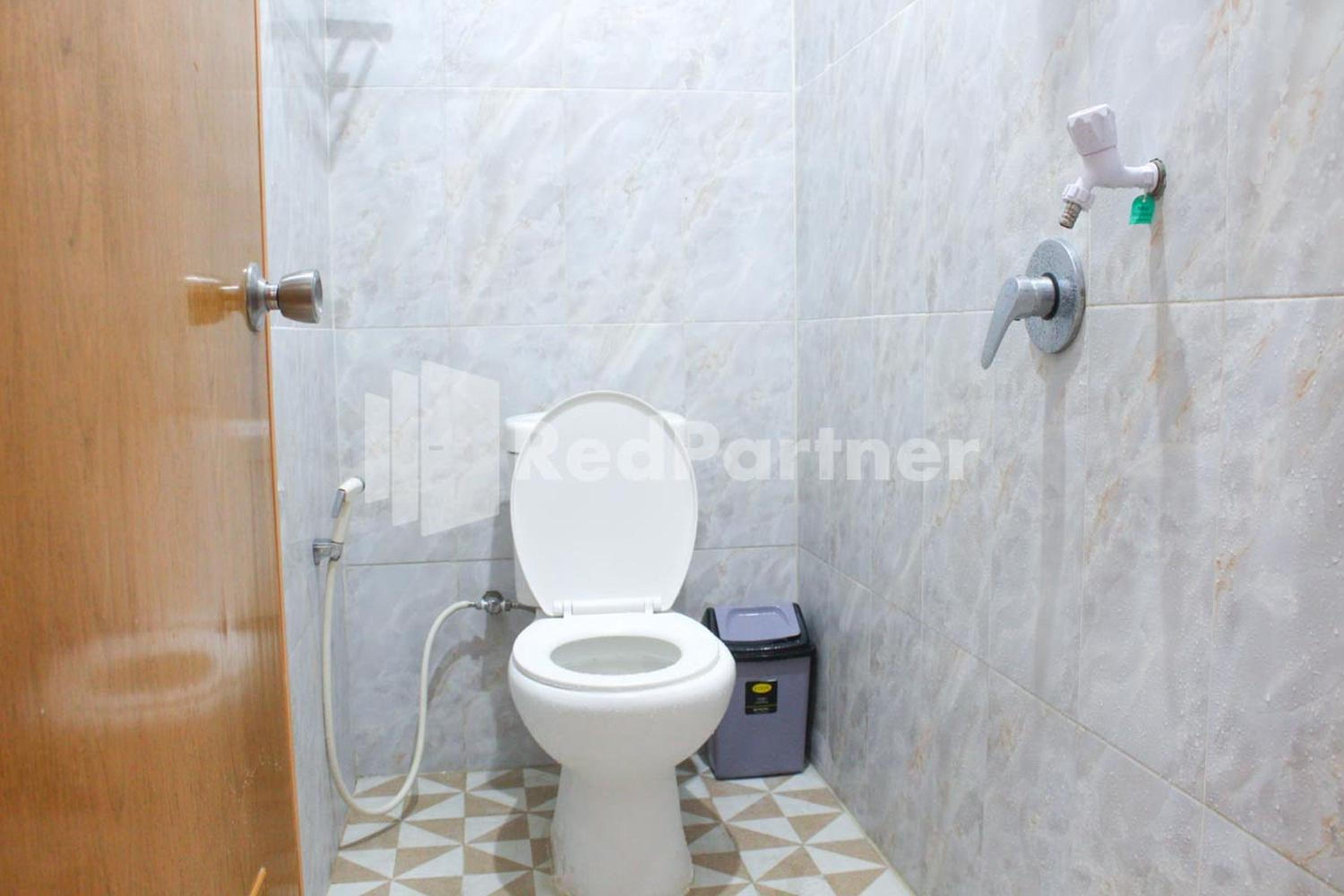 Economy Double Room - Photo 4