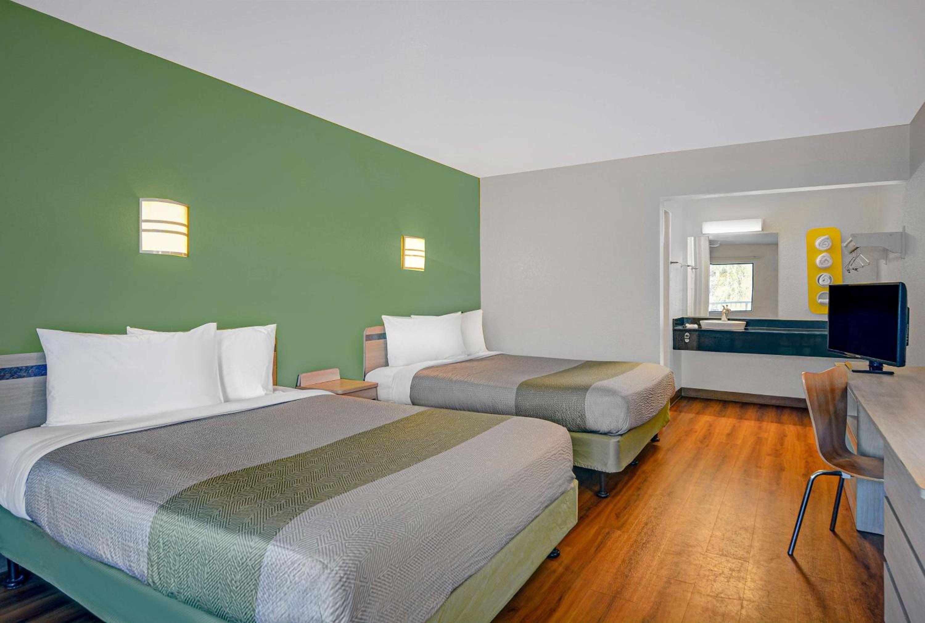 Queen Room with Two Queen Beds - Disability Access - Roll In Shower photo 1