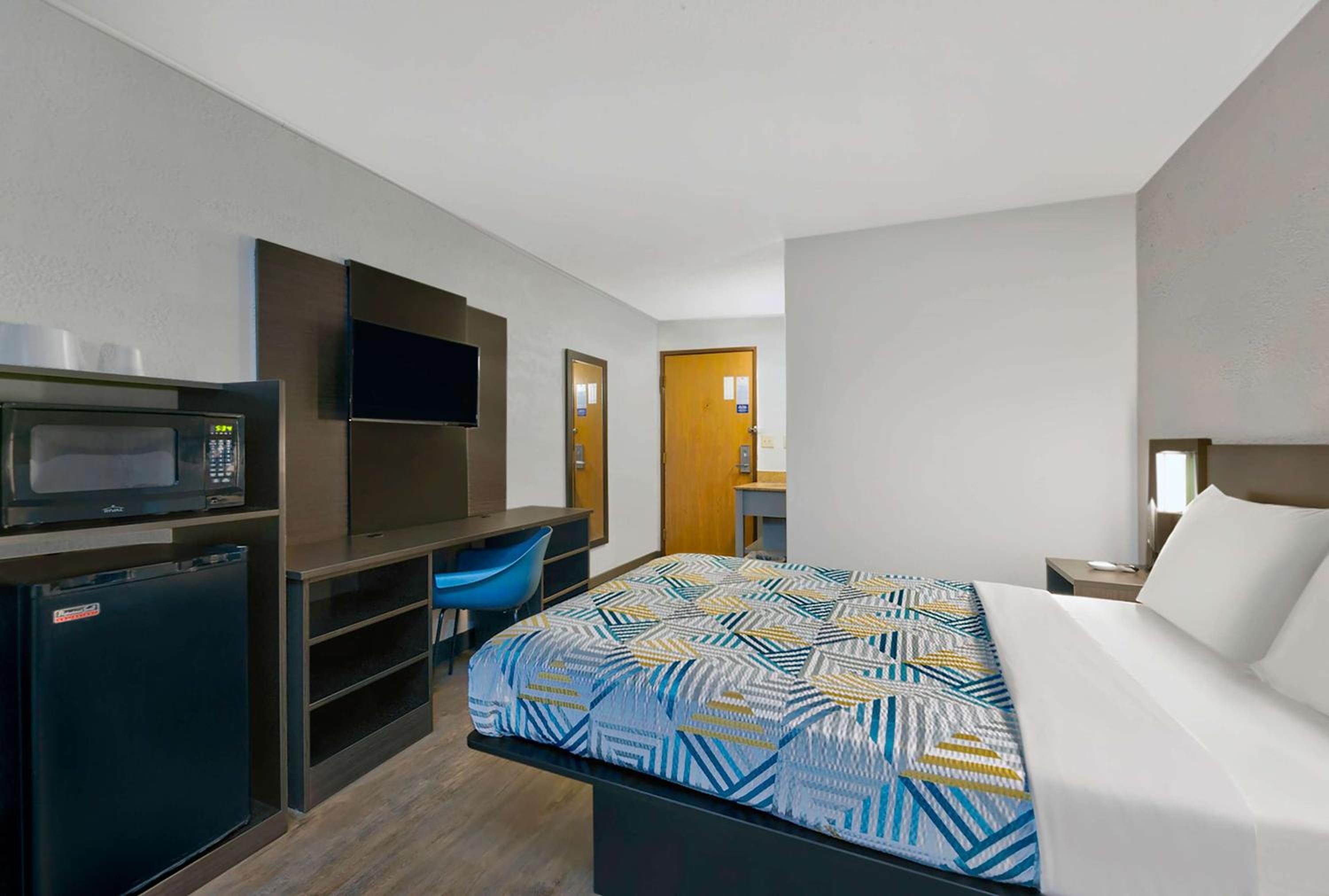 Double Room - Non-Smoking  photo 1