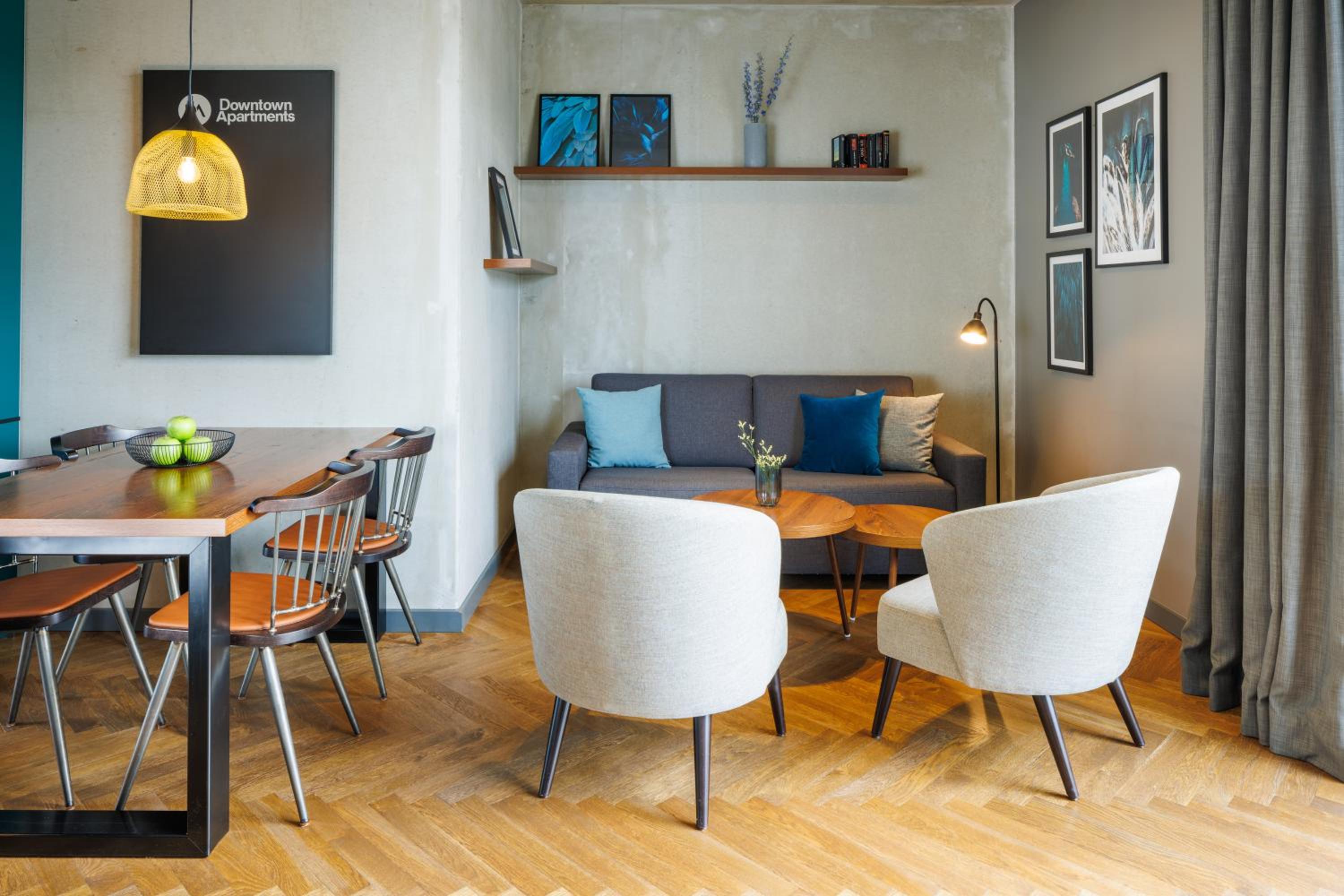 Two Bedroom Penthouse Apartment I 262 ft²