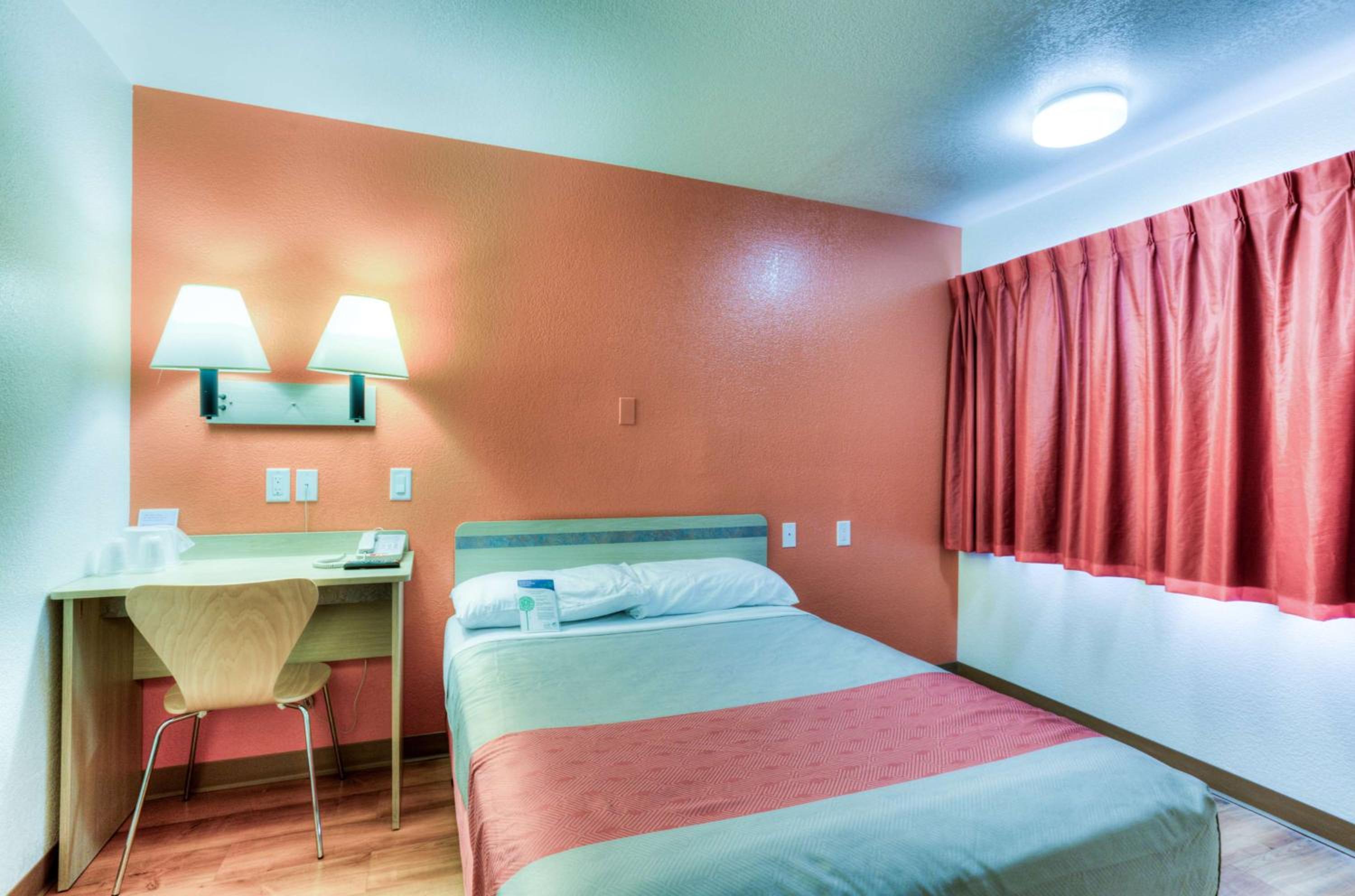 Deluxe Queen Room photo 3