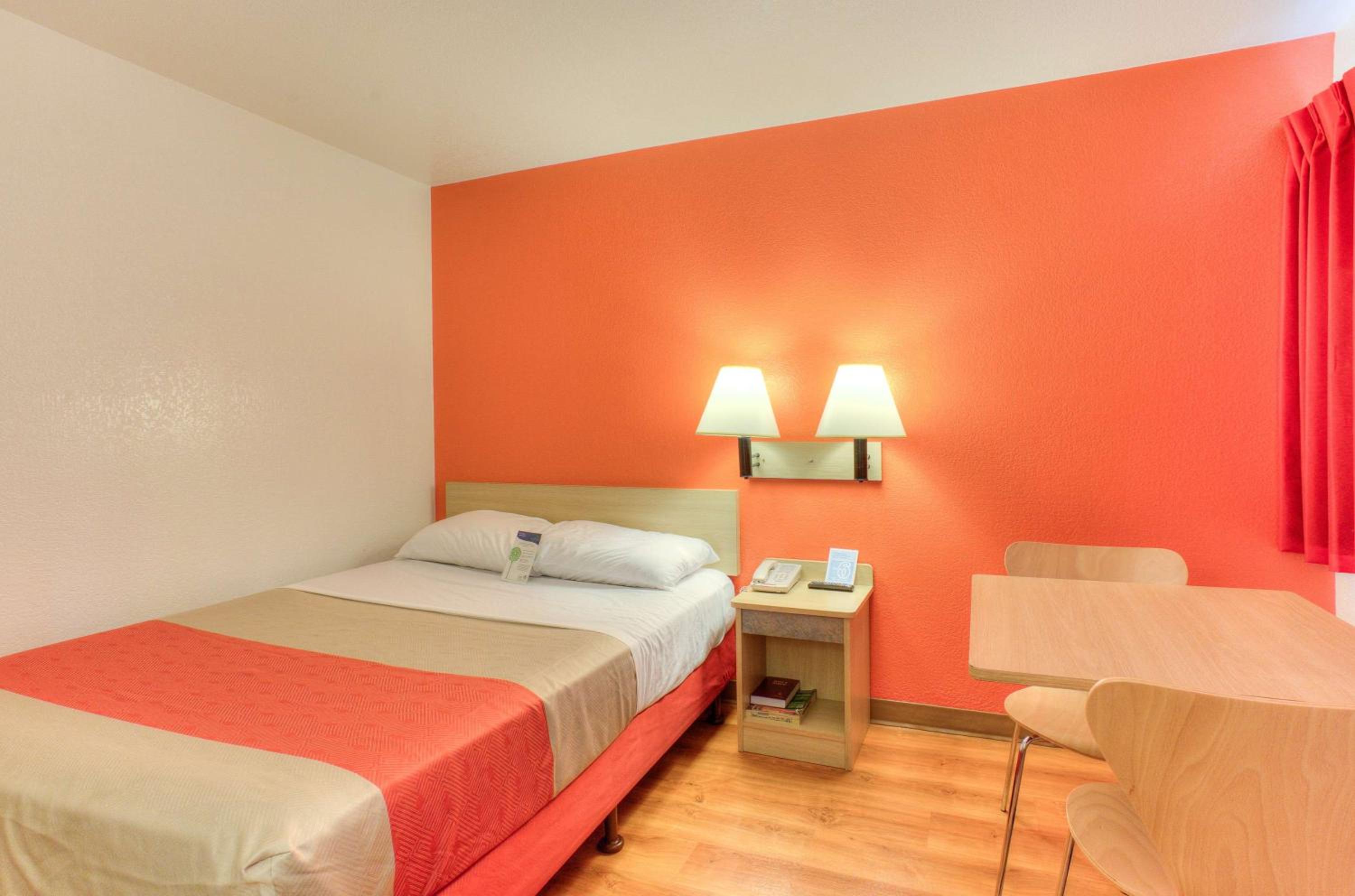 Double Room - Disability Access photo 3