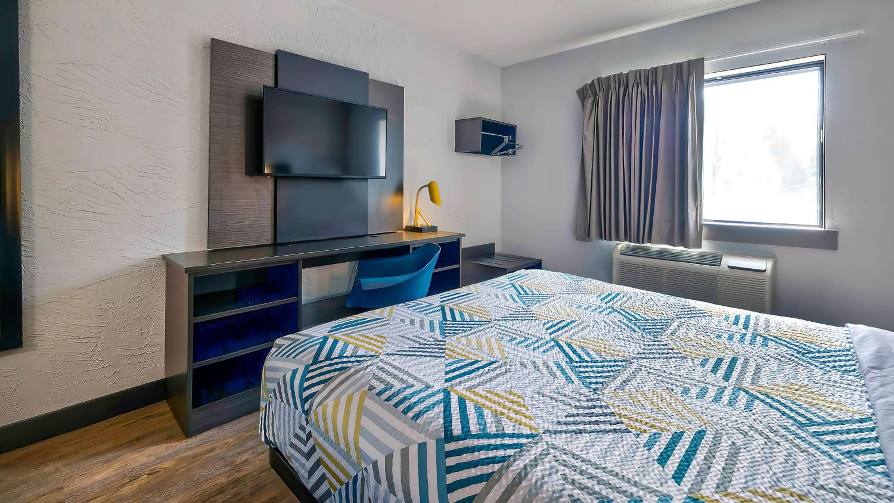 Double Room - Non-Smoking  - Photo 1