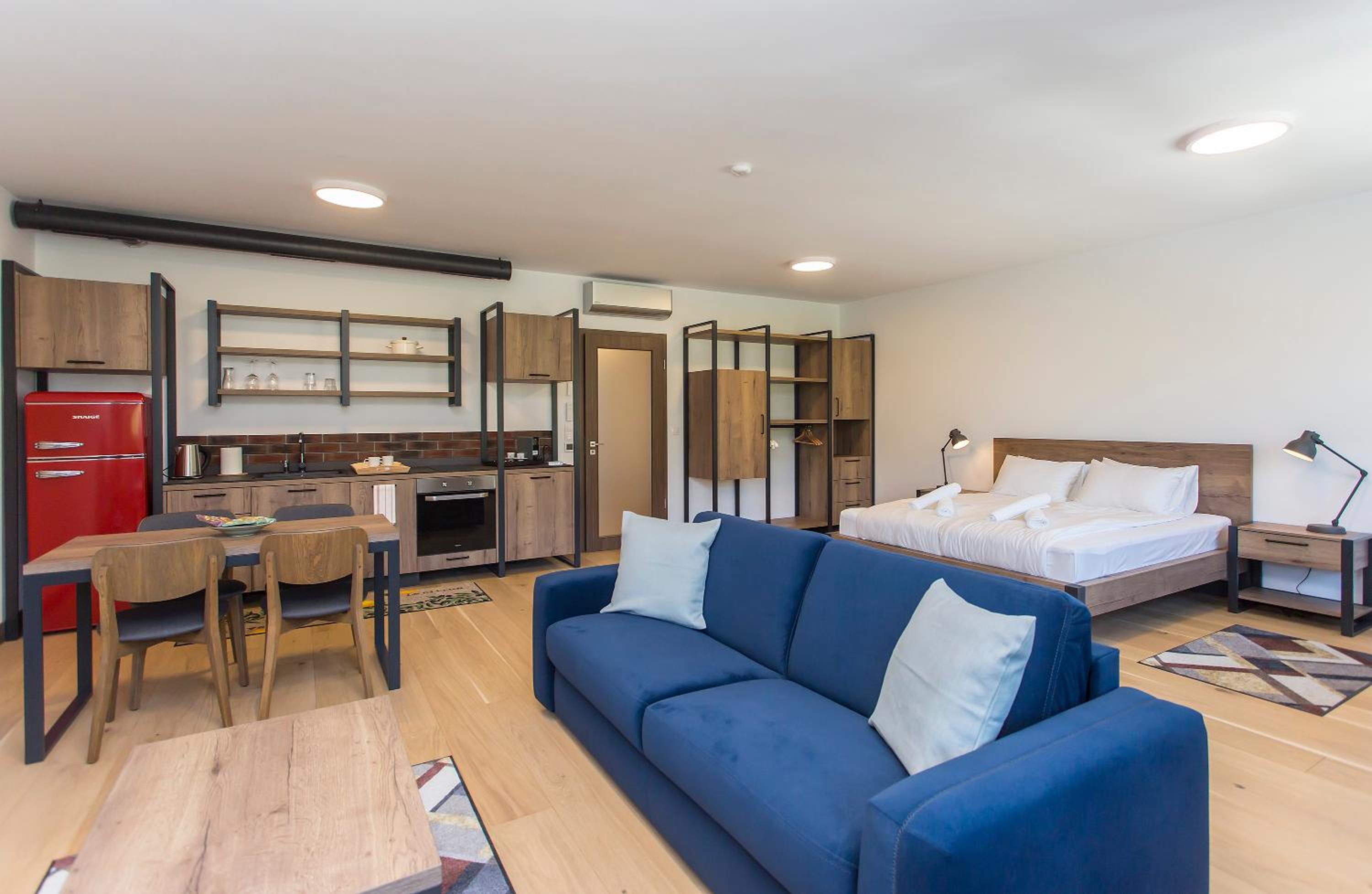 One-Bedroom Apartment - Photo 29