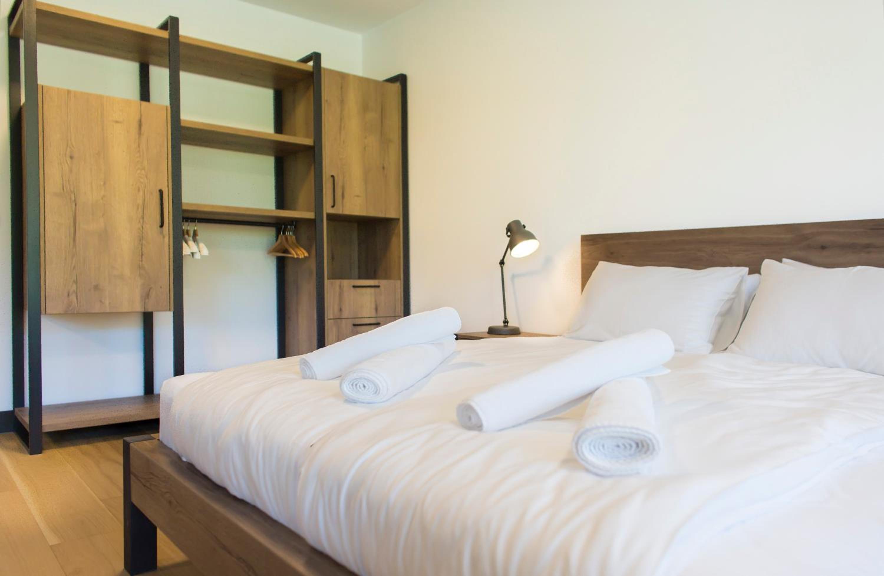 One-Bedroom Apartment - Photo 27