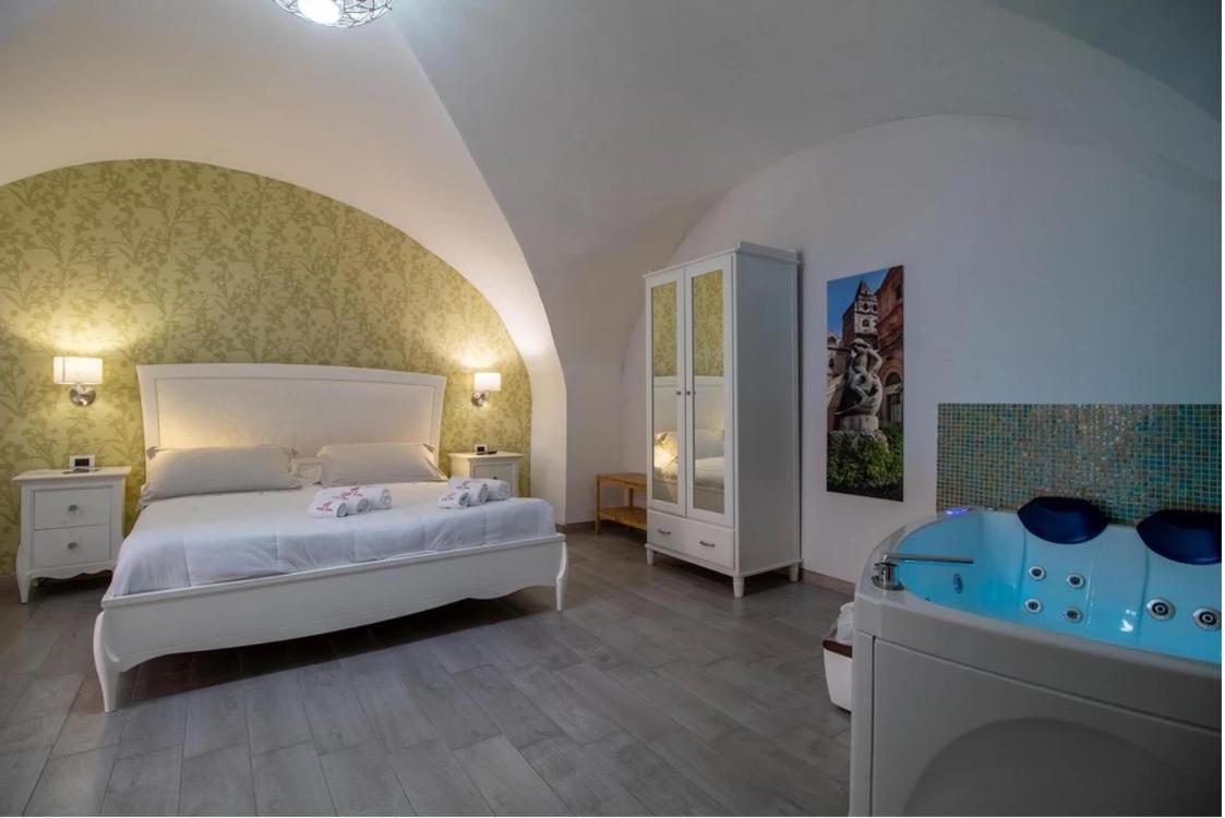 Double room with Spa Bath photo 1