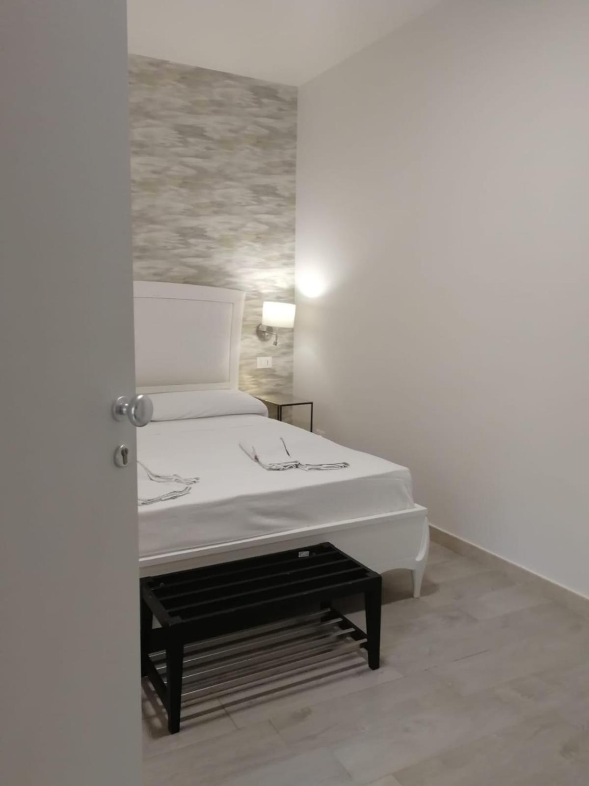 Economy Double Room photo 1