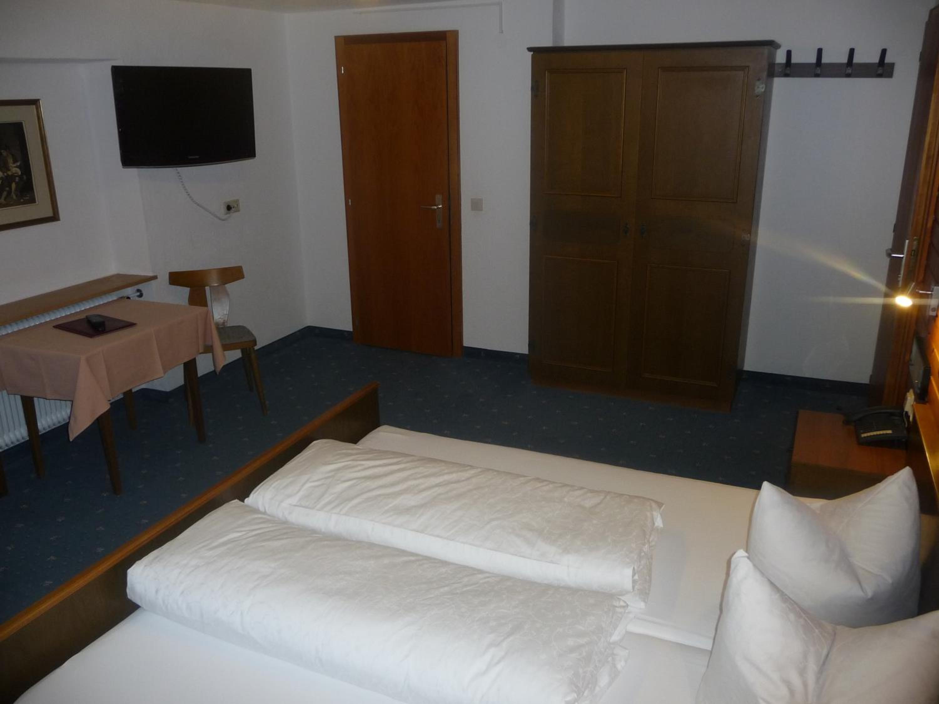 Standard Double Room photo 3