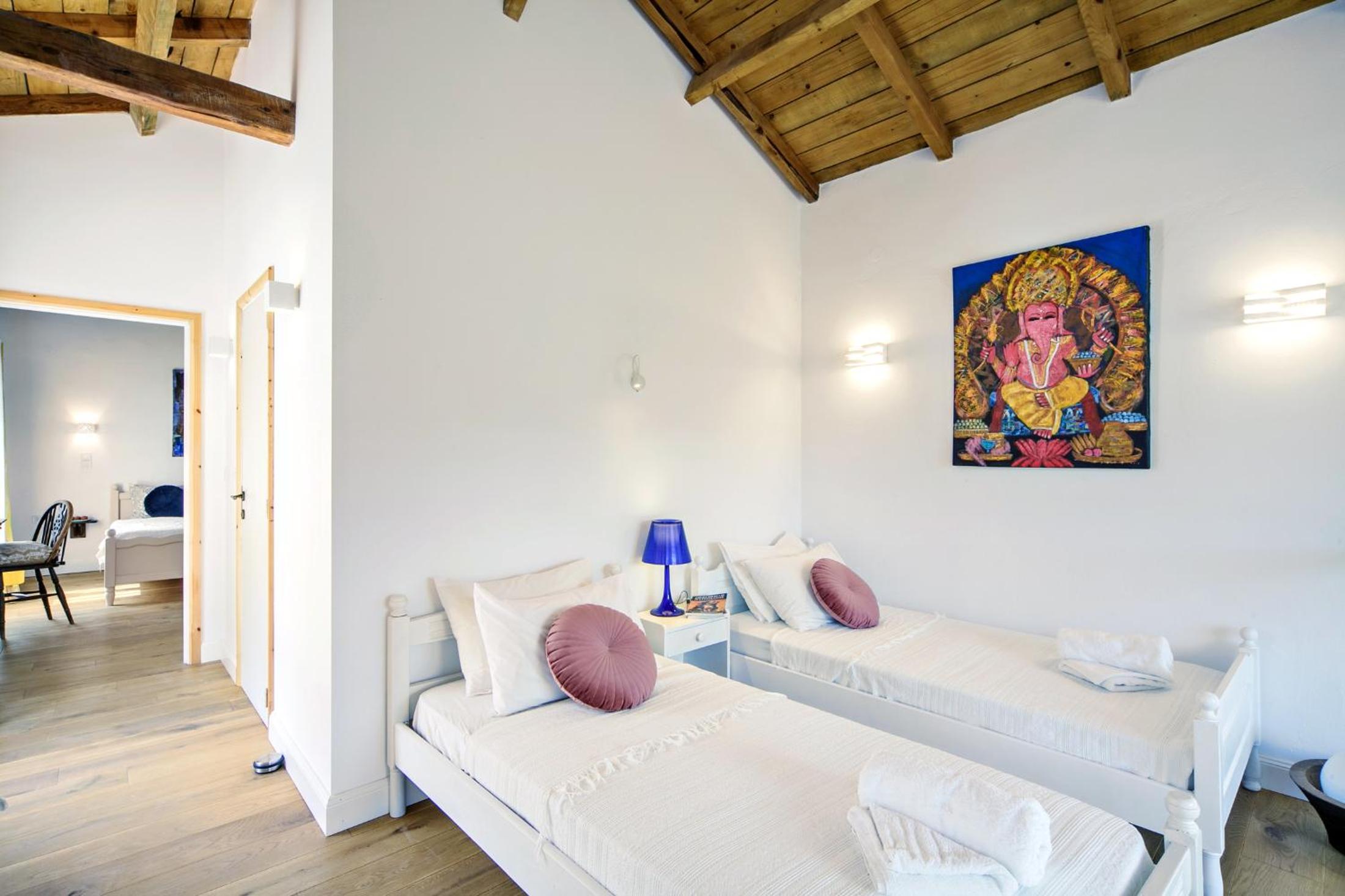 Villa photo 1