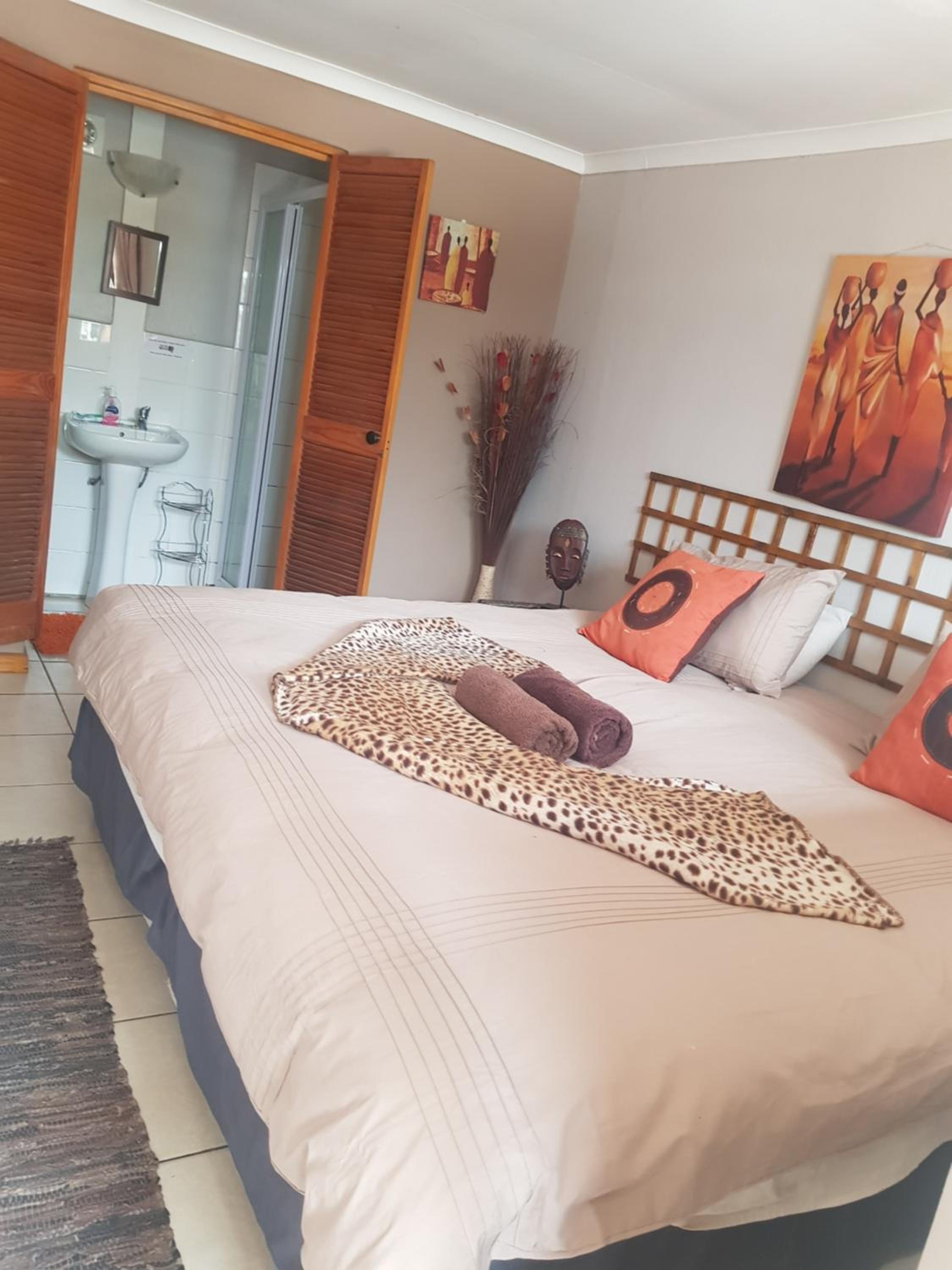 Double or Twin Room with Private Bathroom - Photo 1