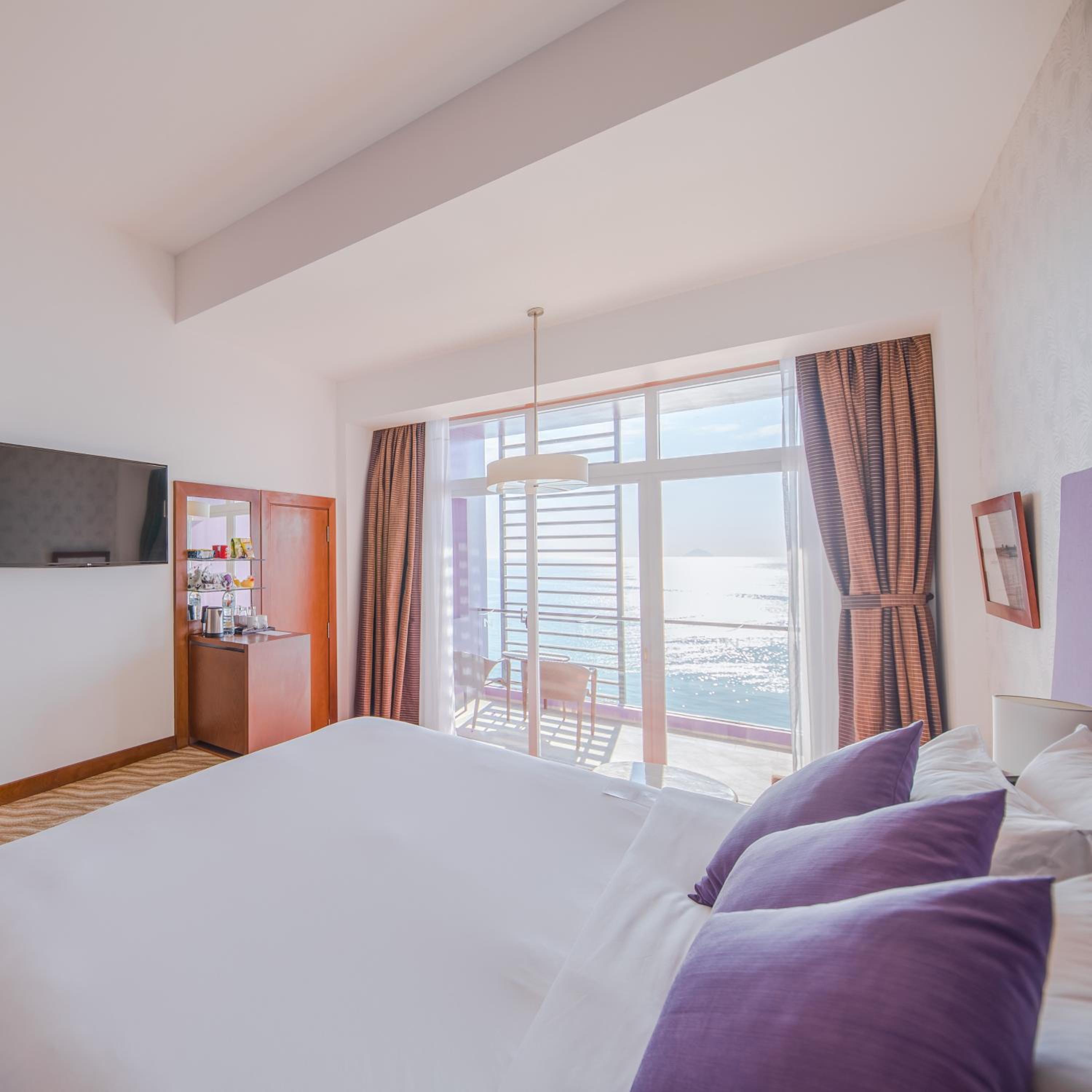Superior Twin Room with Ocean View - Photo 10