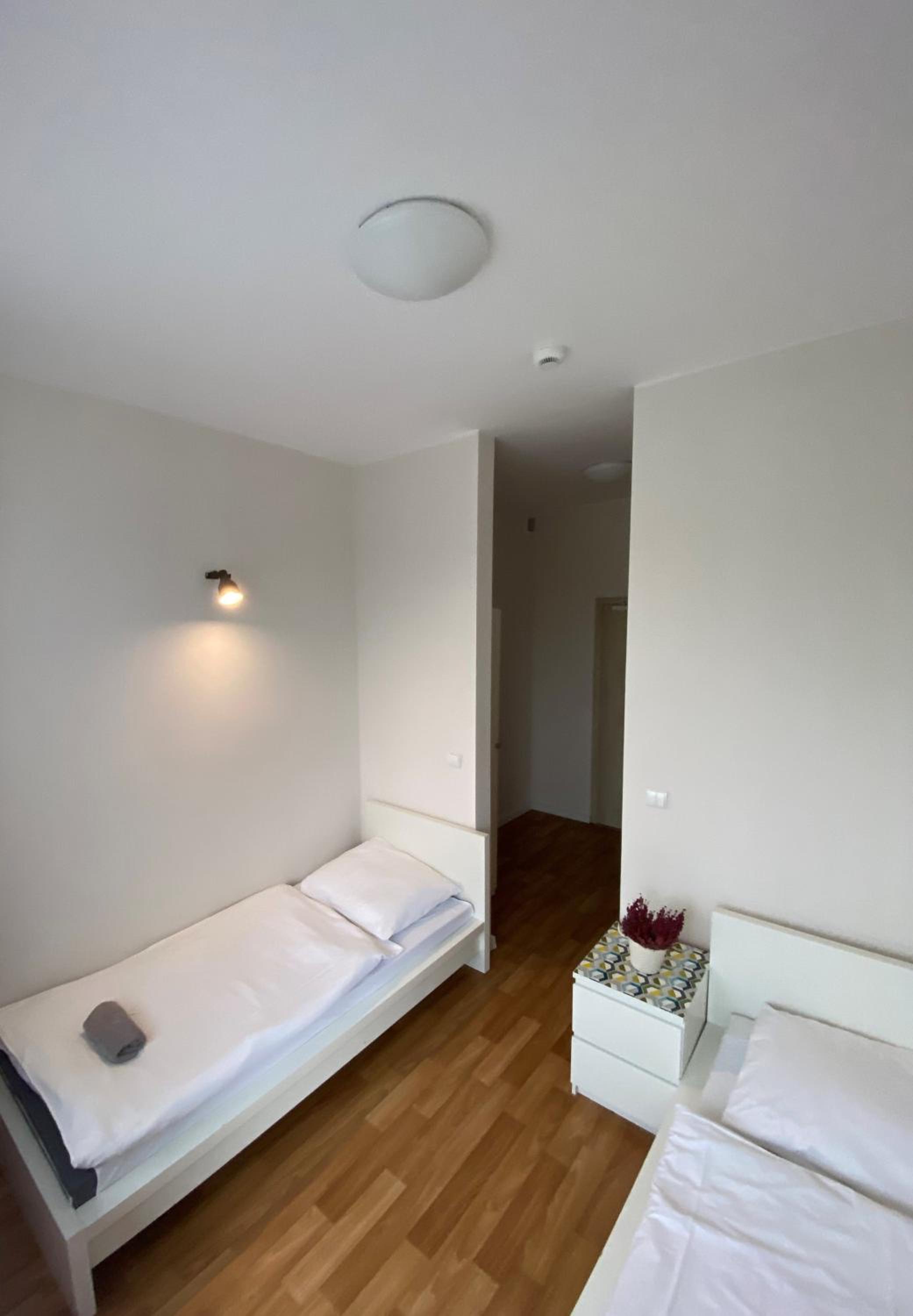 Economy Twin Room photo 2