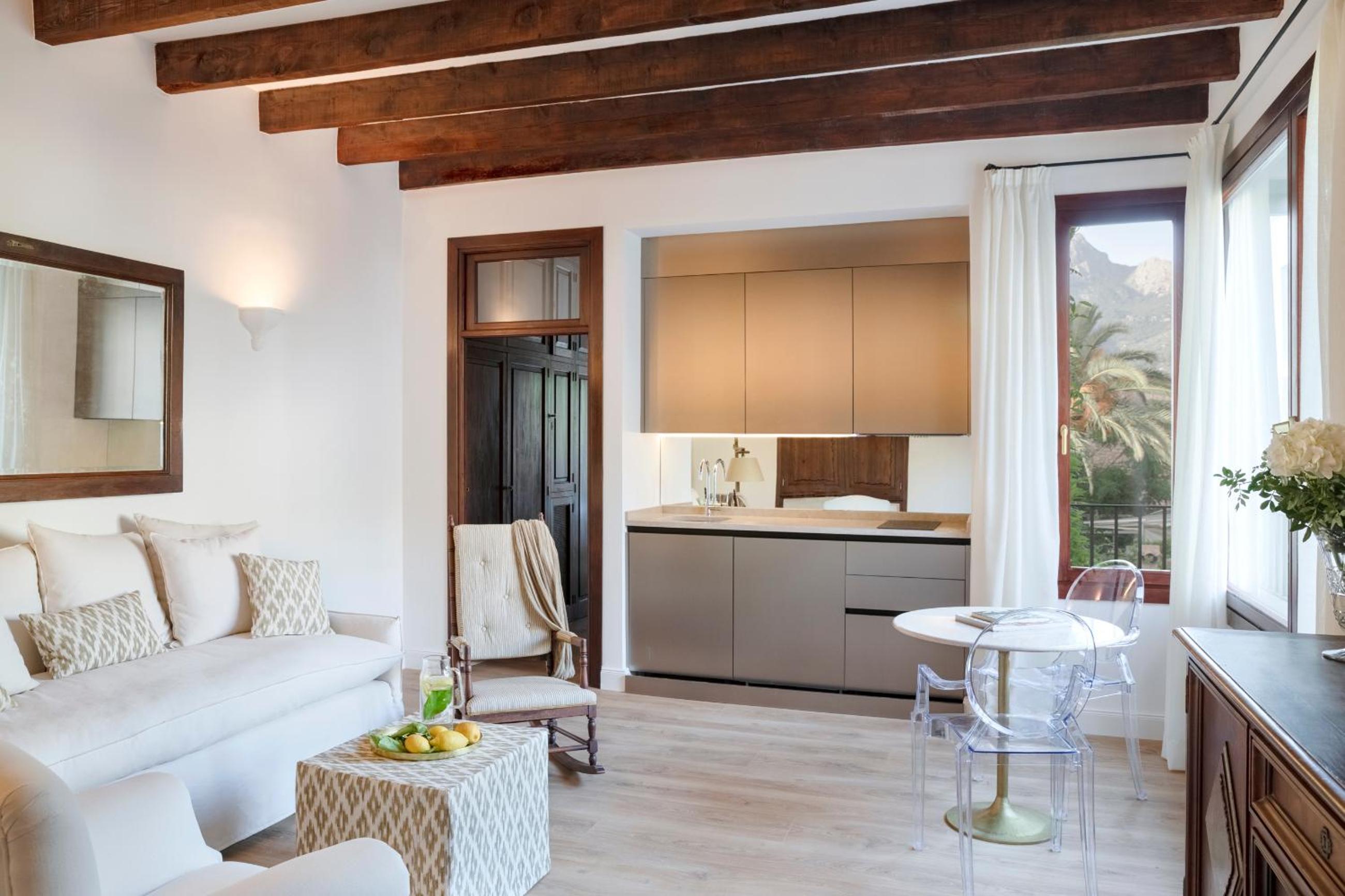 One Bedroom Apartment with Terrace photo 2