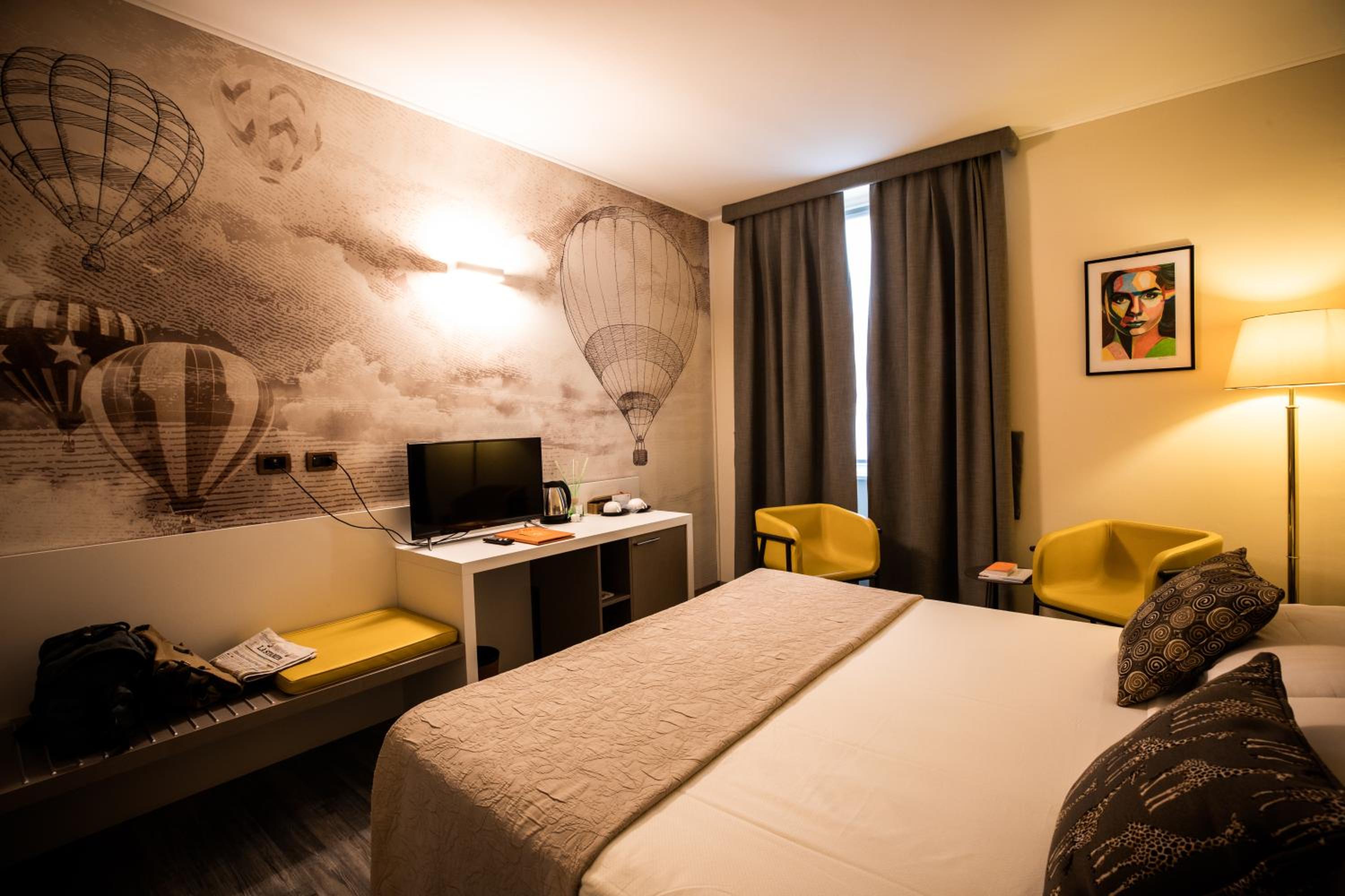 Deluxe Room - Photo 7