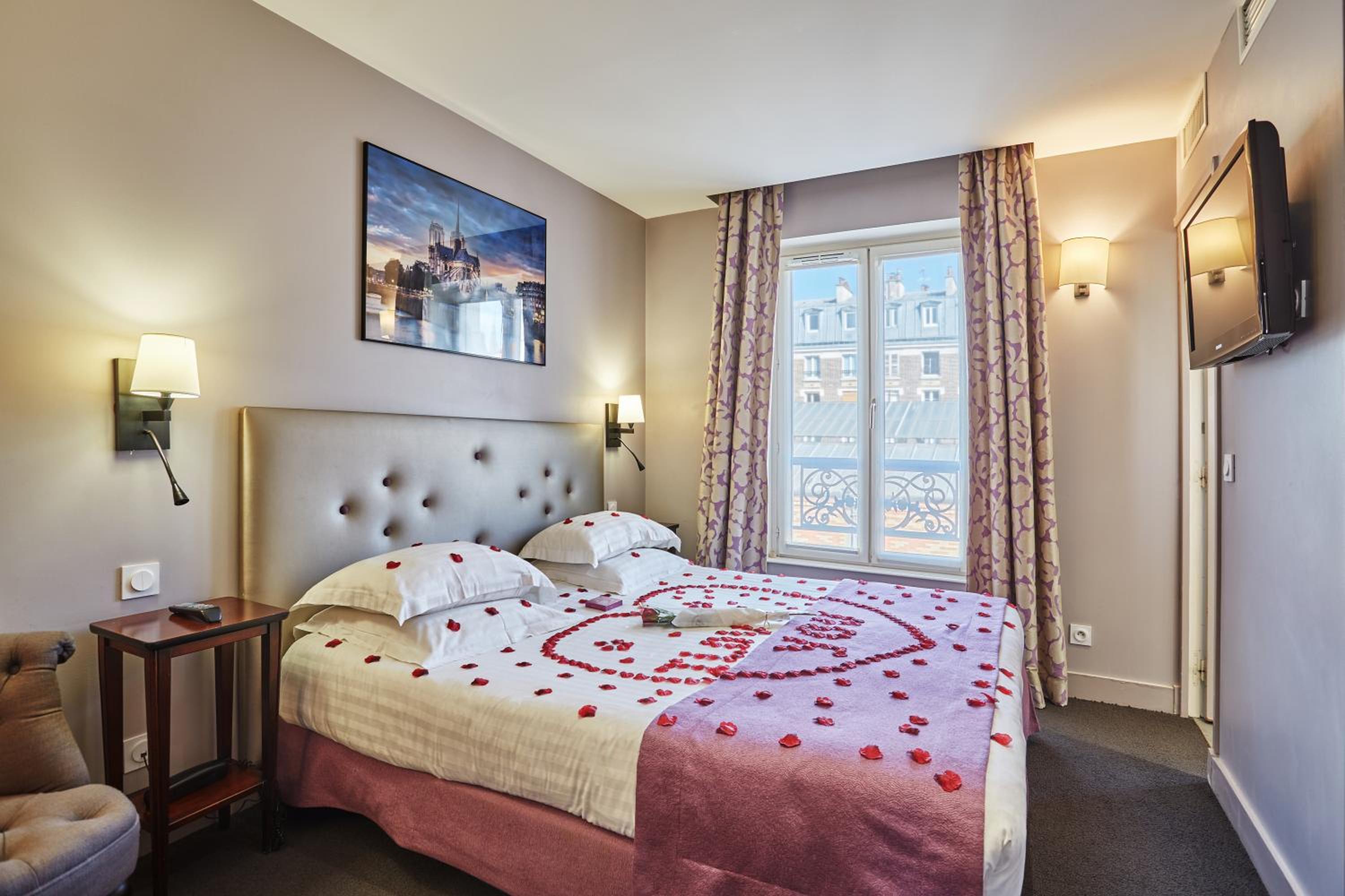 Classic Double Room - Courtyard View