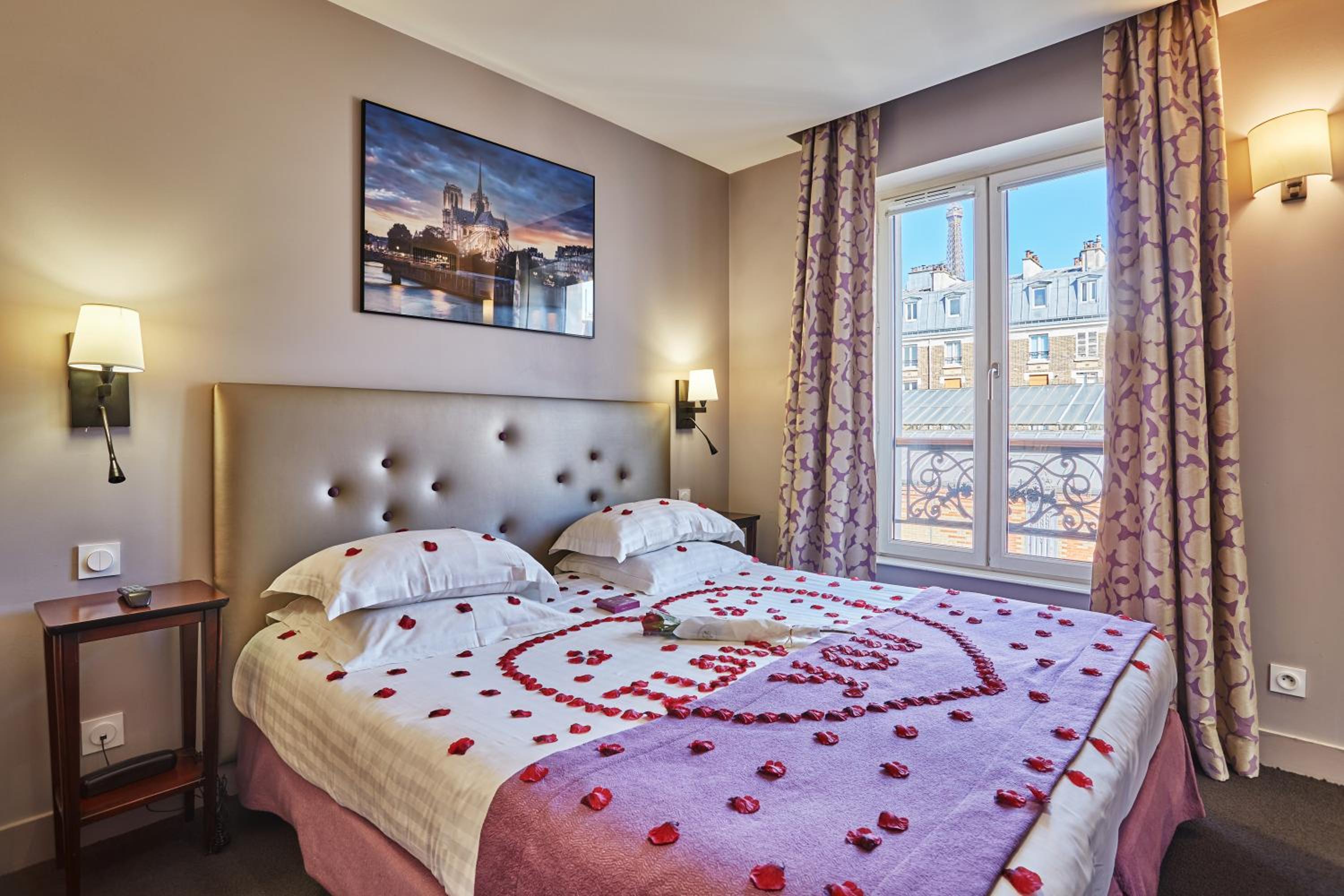 Classic Double Room - Street view thumbnail 6