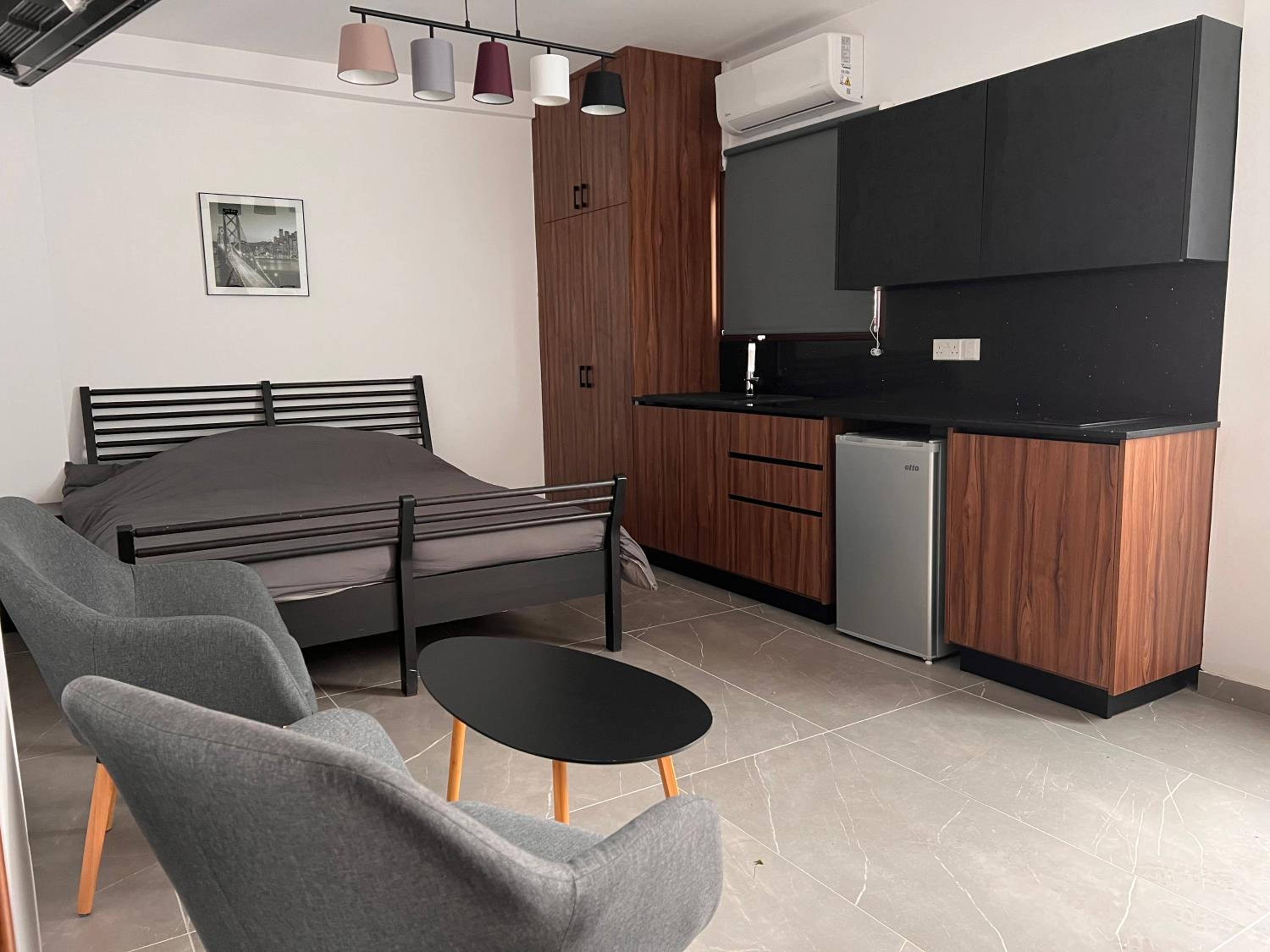 Studio Apartment photo 1