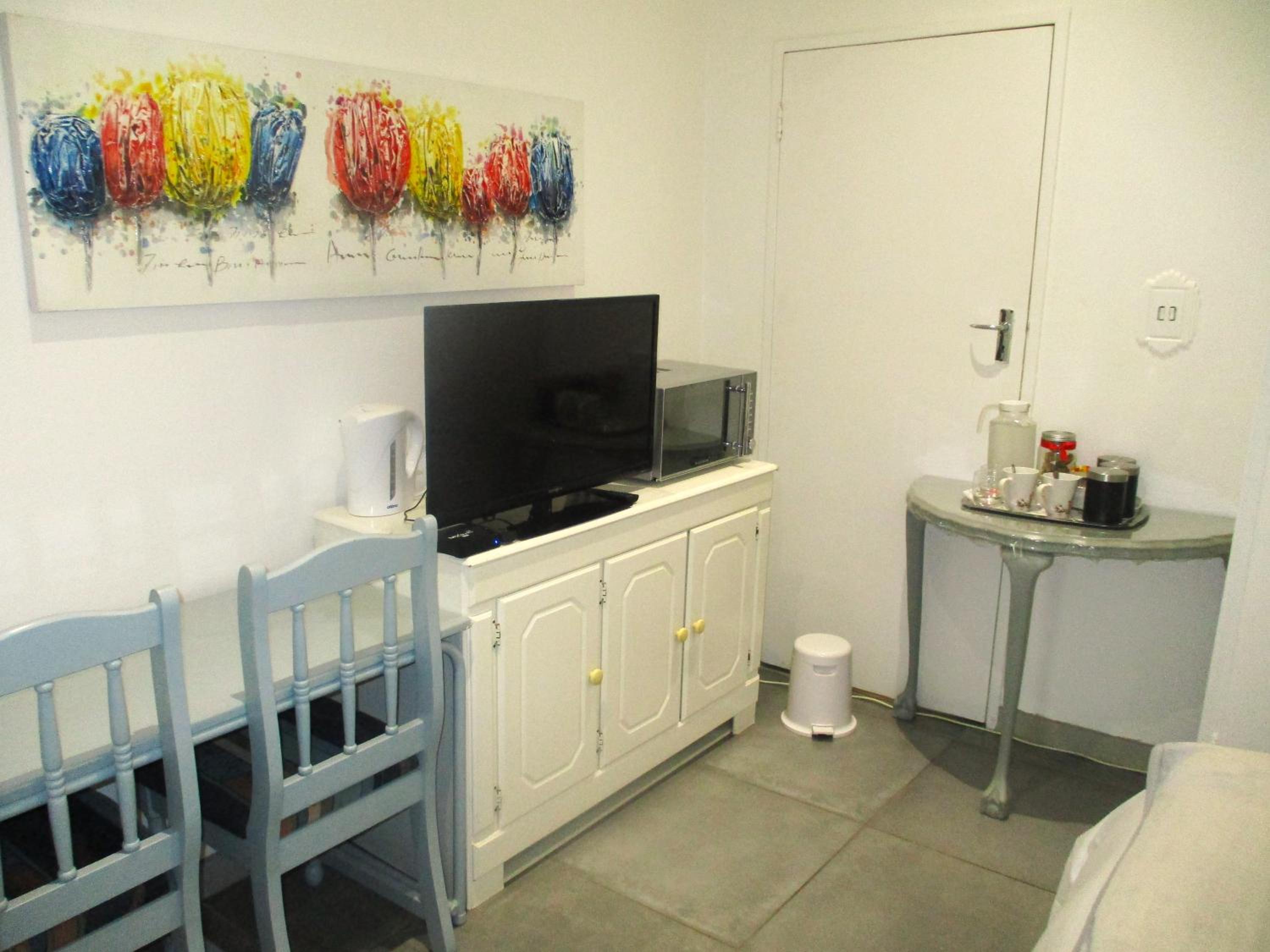 One-Bedroom Apartment - Photo 23