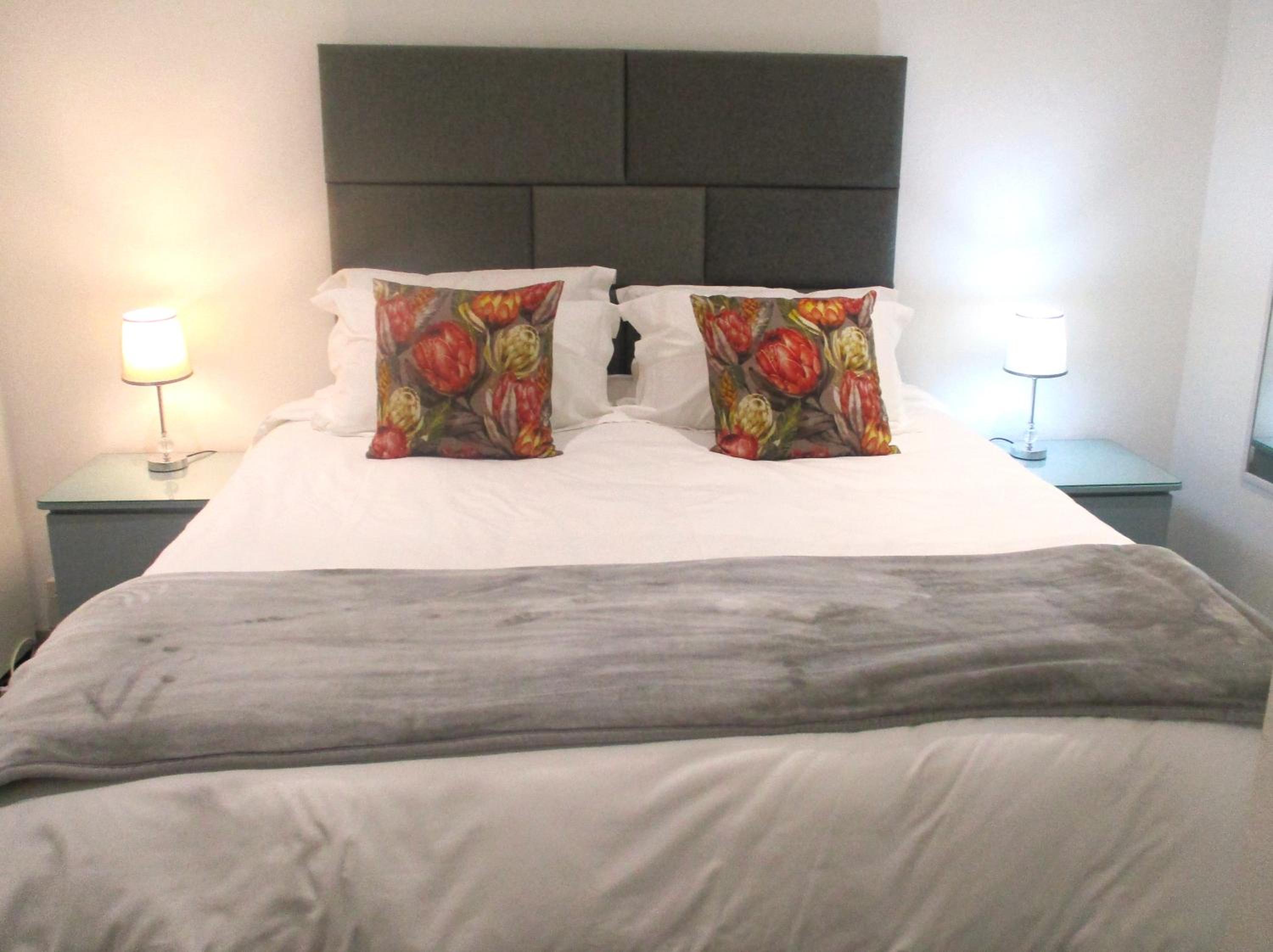 One-Bedroom Apartment - Photo 19