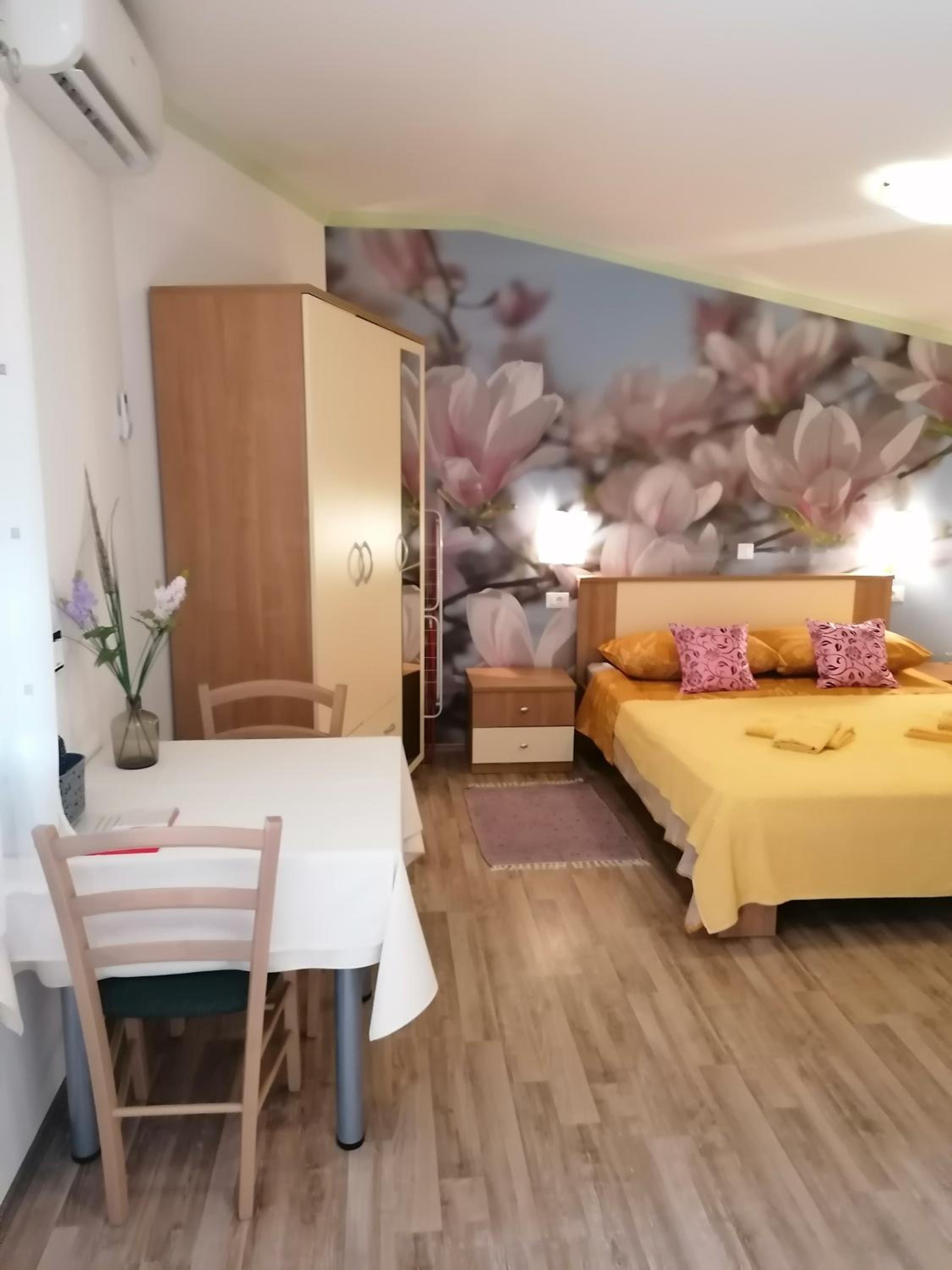 Superior Double or Twin Room with Garden View - Photo 23