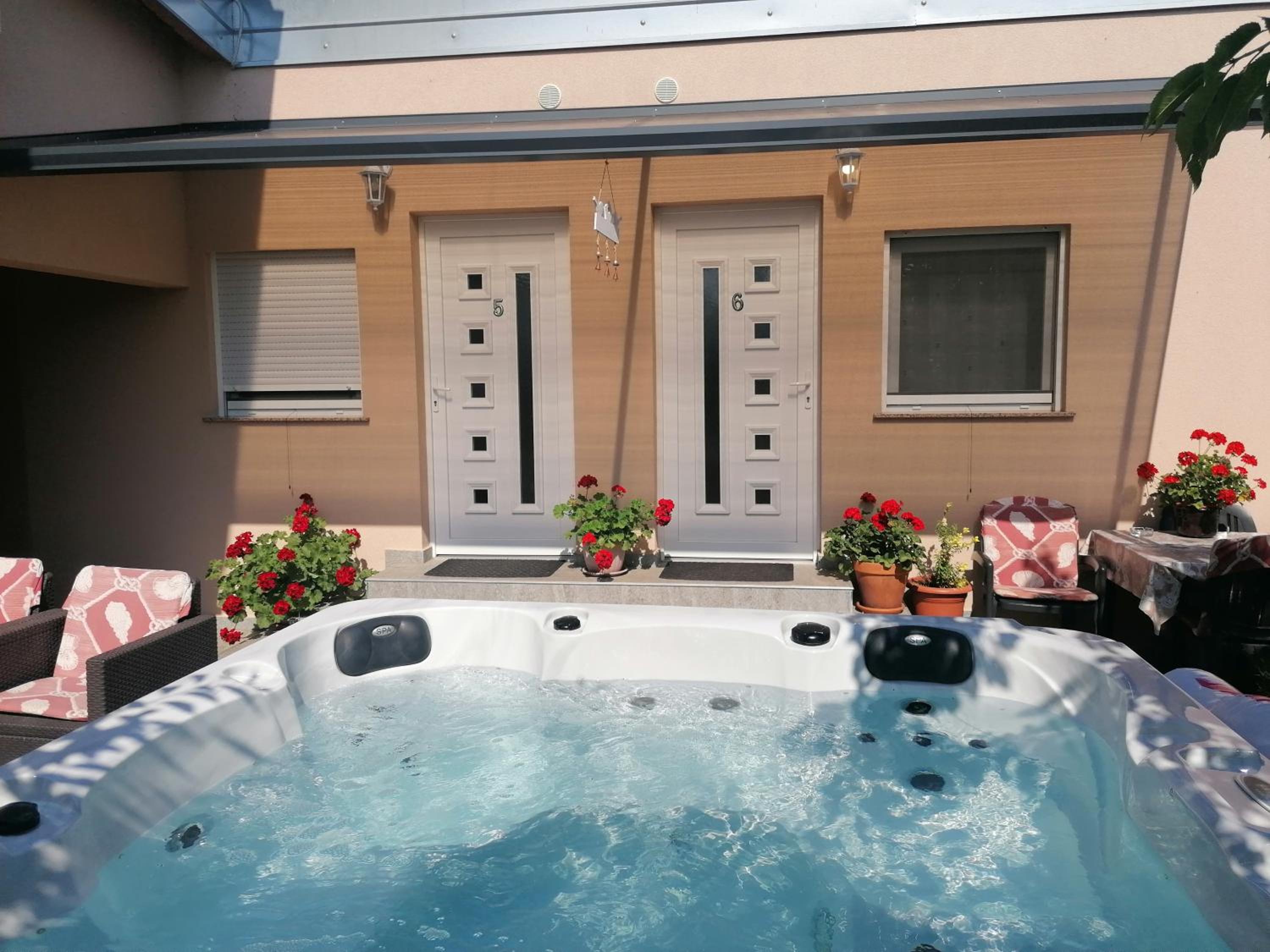 Superior Double or Twin Room with Garden View - Photo 30