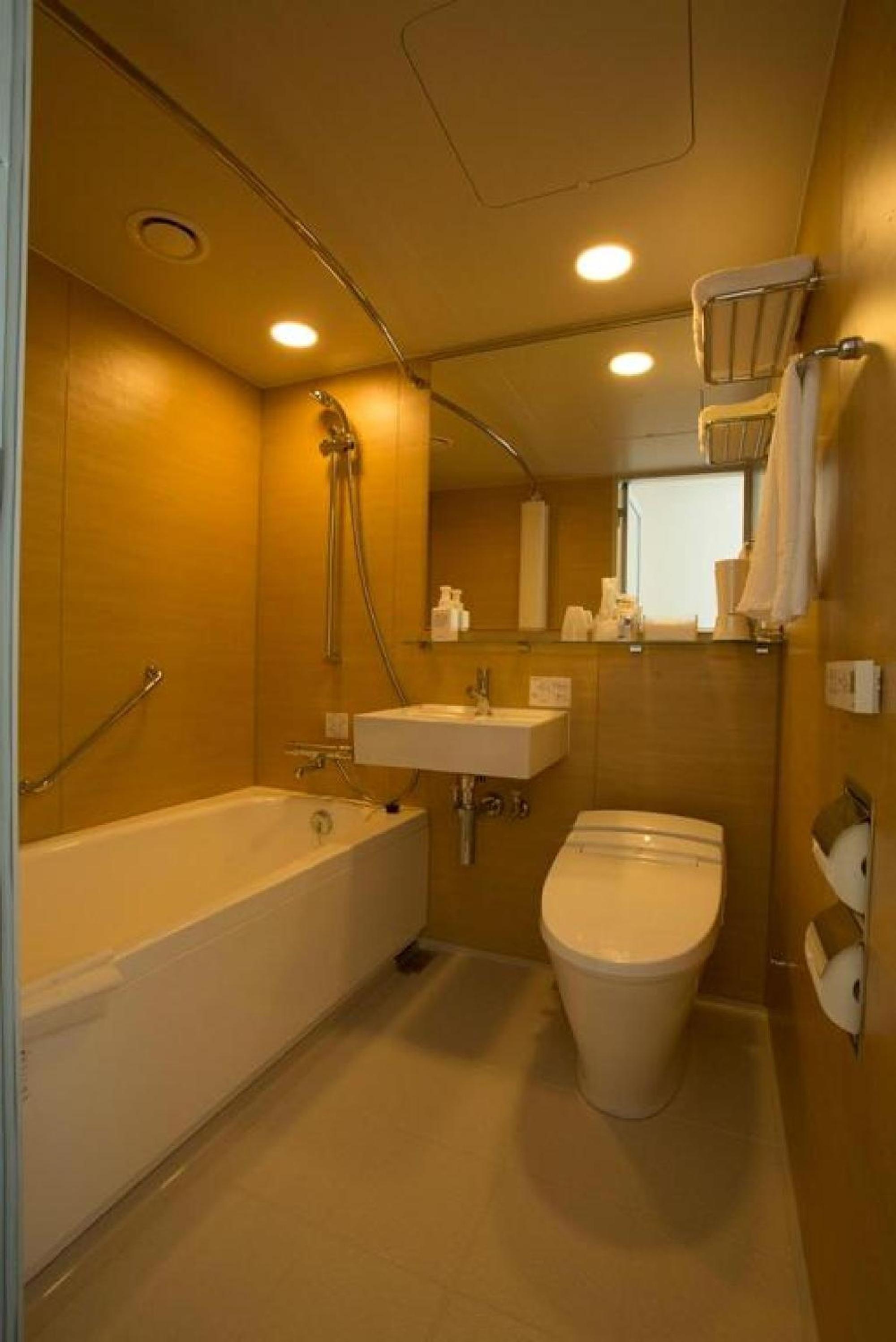 Standard Double Room with Queen Bed - Non-Smoking - Photo 16