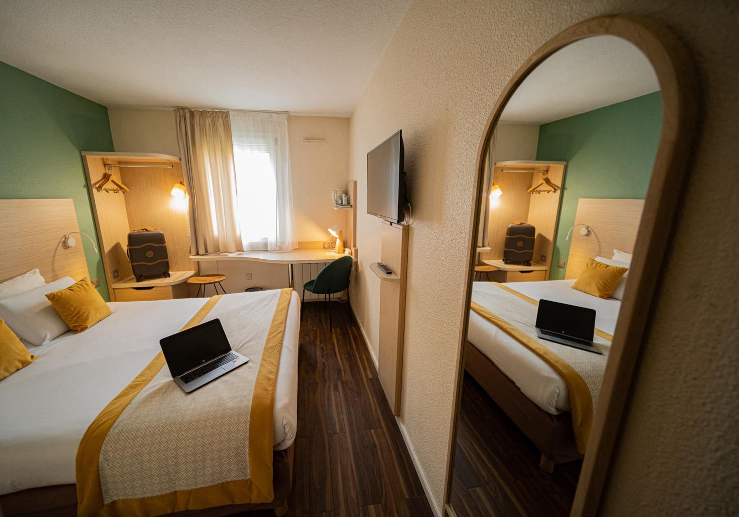 Standard Room - 1 Double Bed - Photo 1