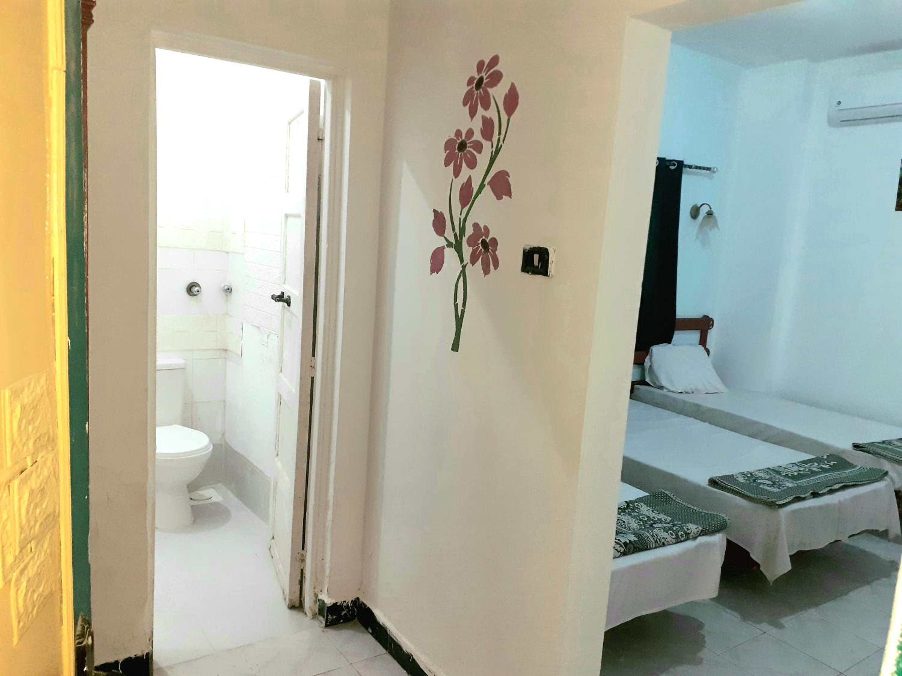 Triple Room with Private Bathroom - Photo 6