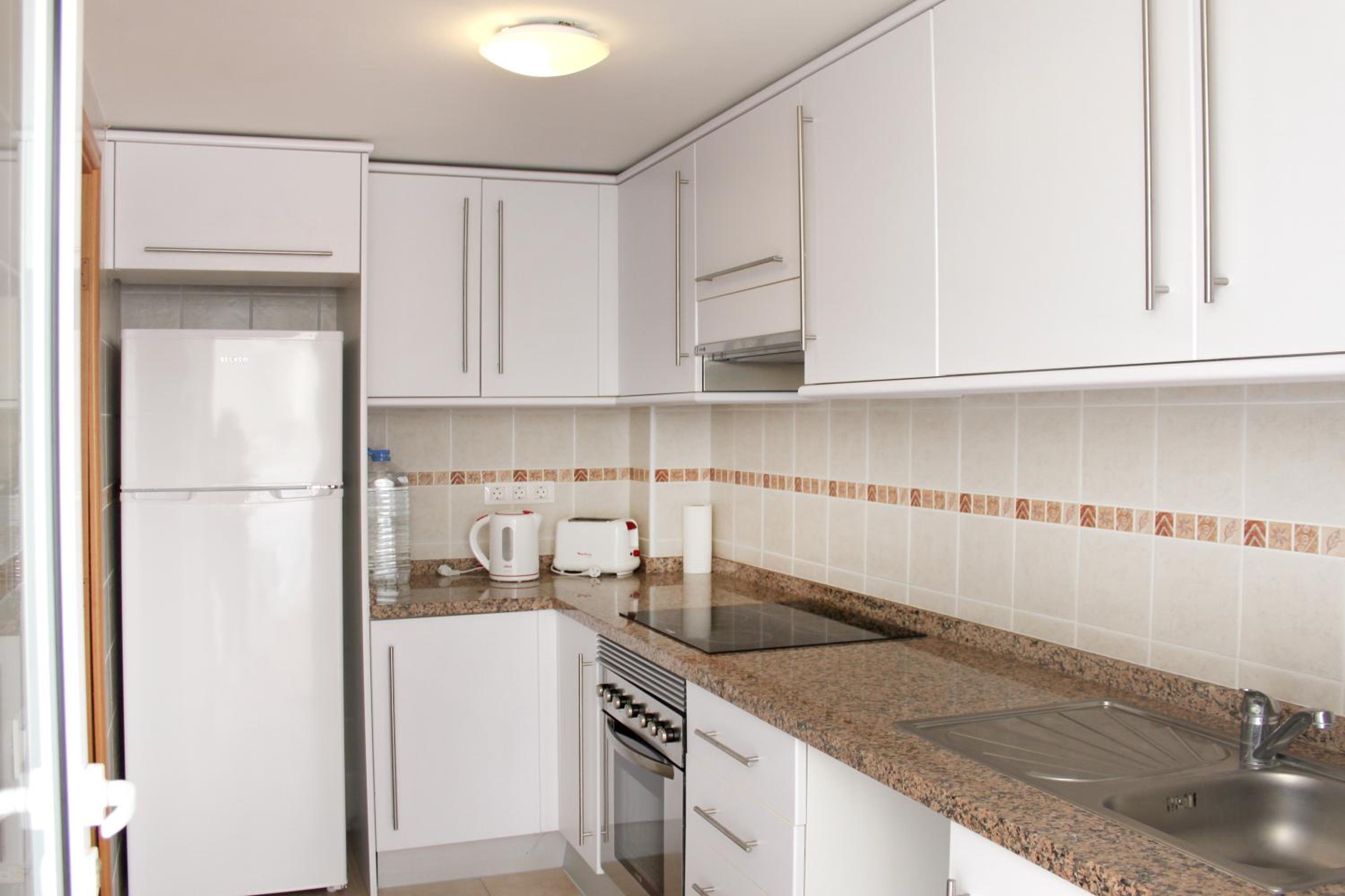 One-Bedroom House photo 3