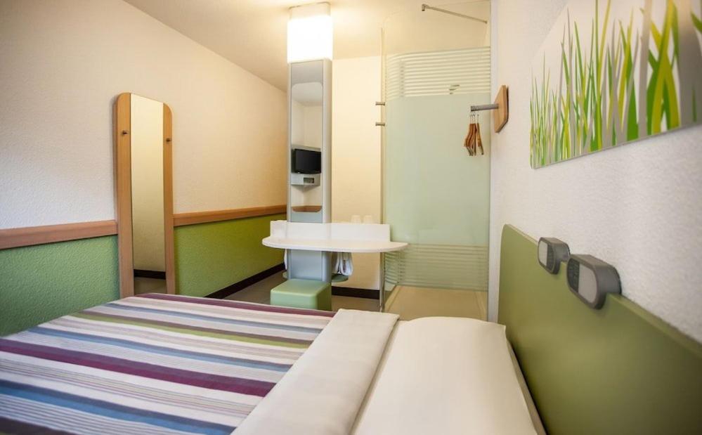 Standard Double Room (Smoking)