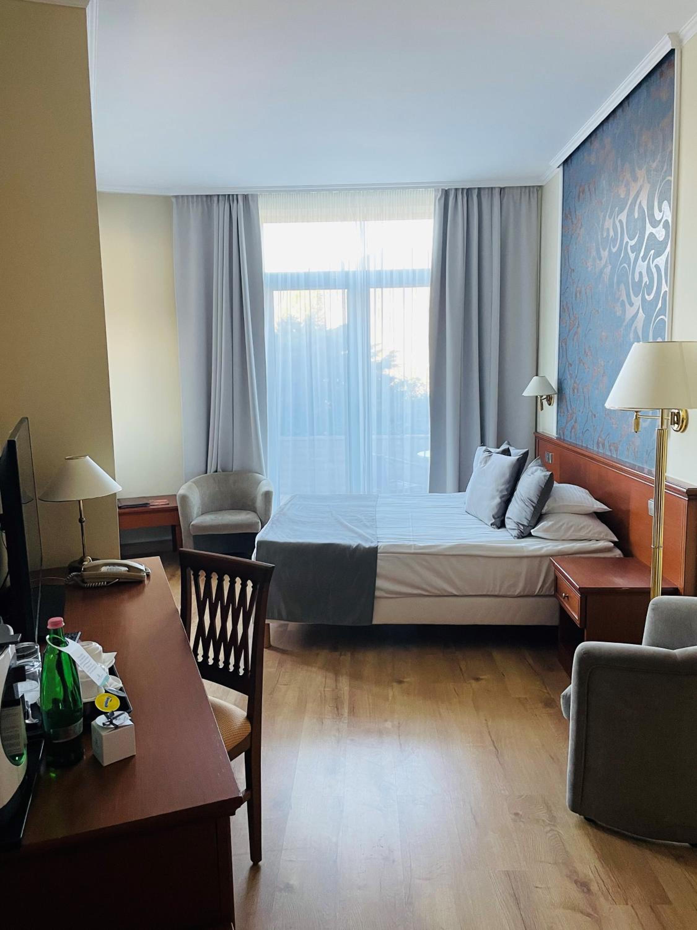 One-Bedroom Suite photo 2