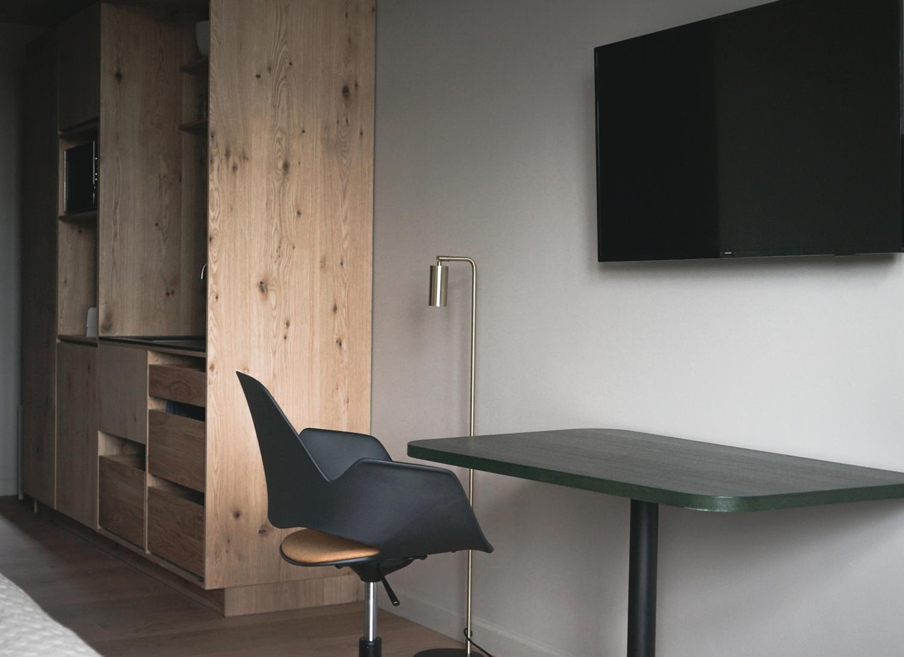 Studio Apartment - Photo 4