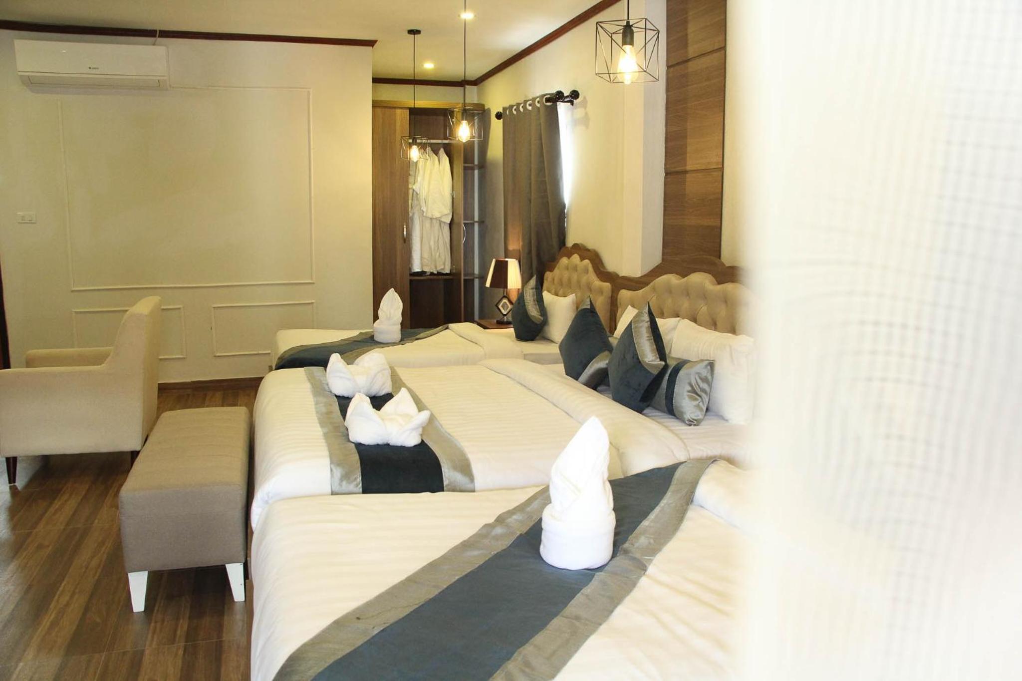 Family Suite With Balcony photo 1