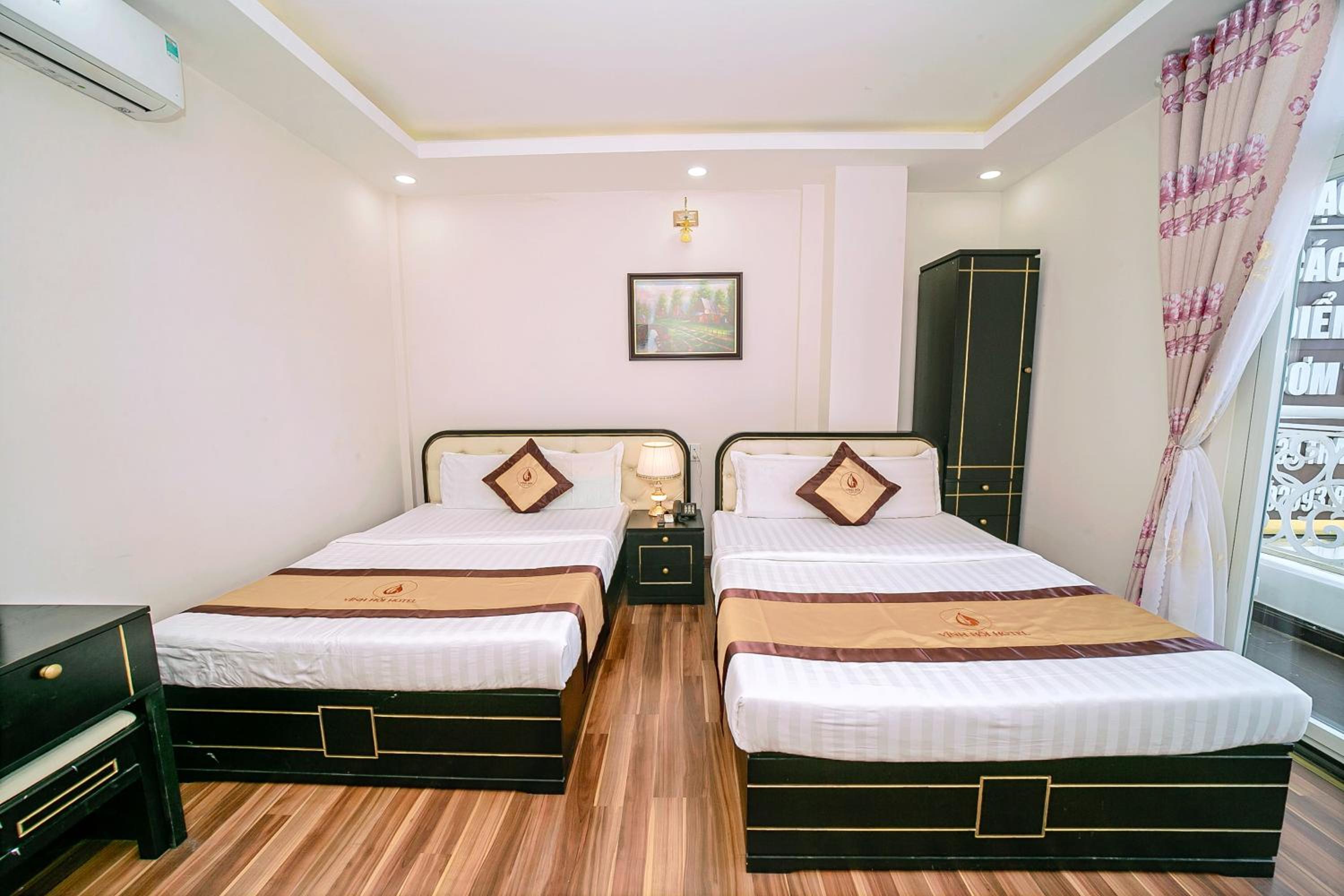 Twin Room with Balcony photo 2