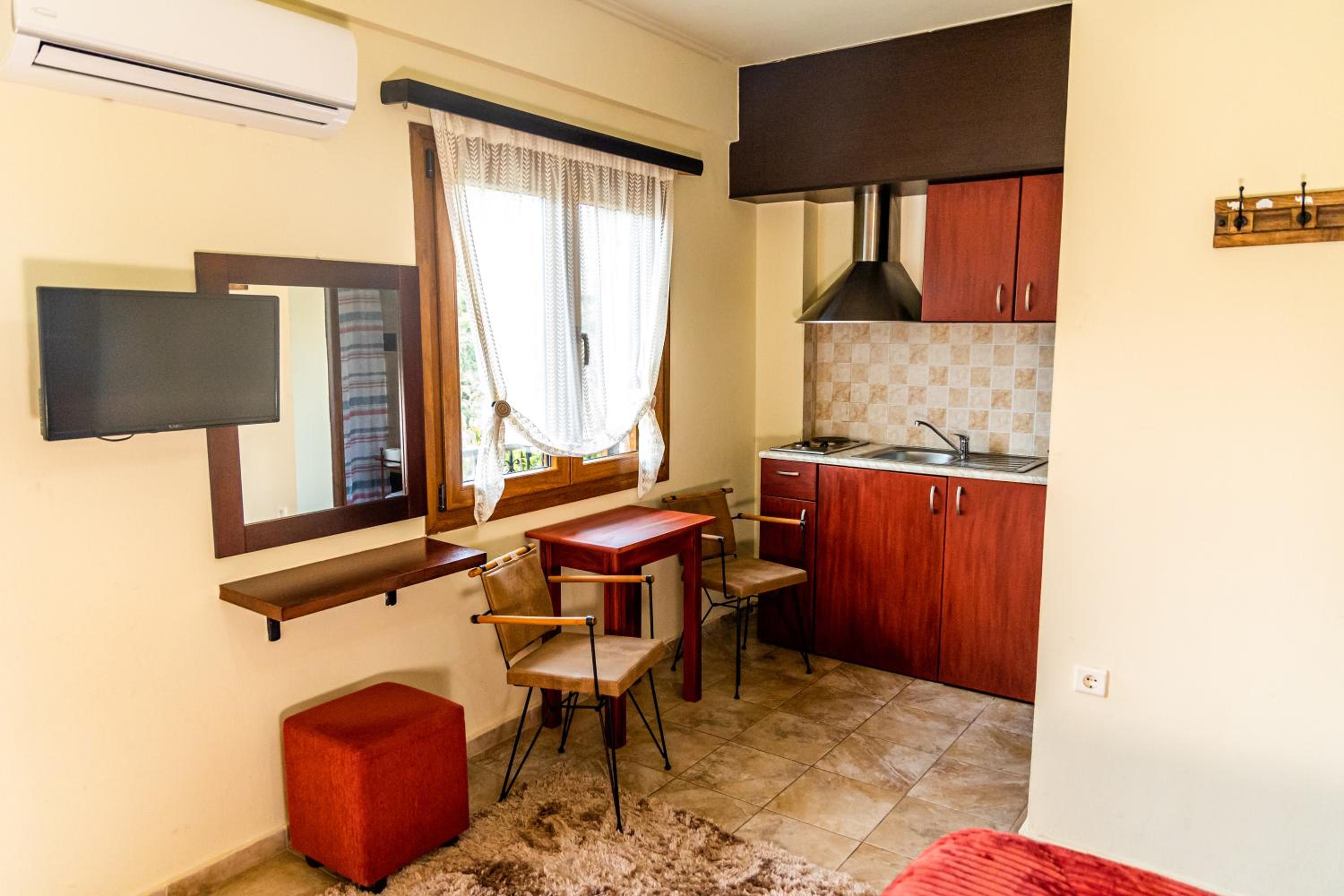 Studio (2 Adults) - Photo 40