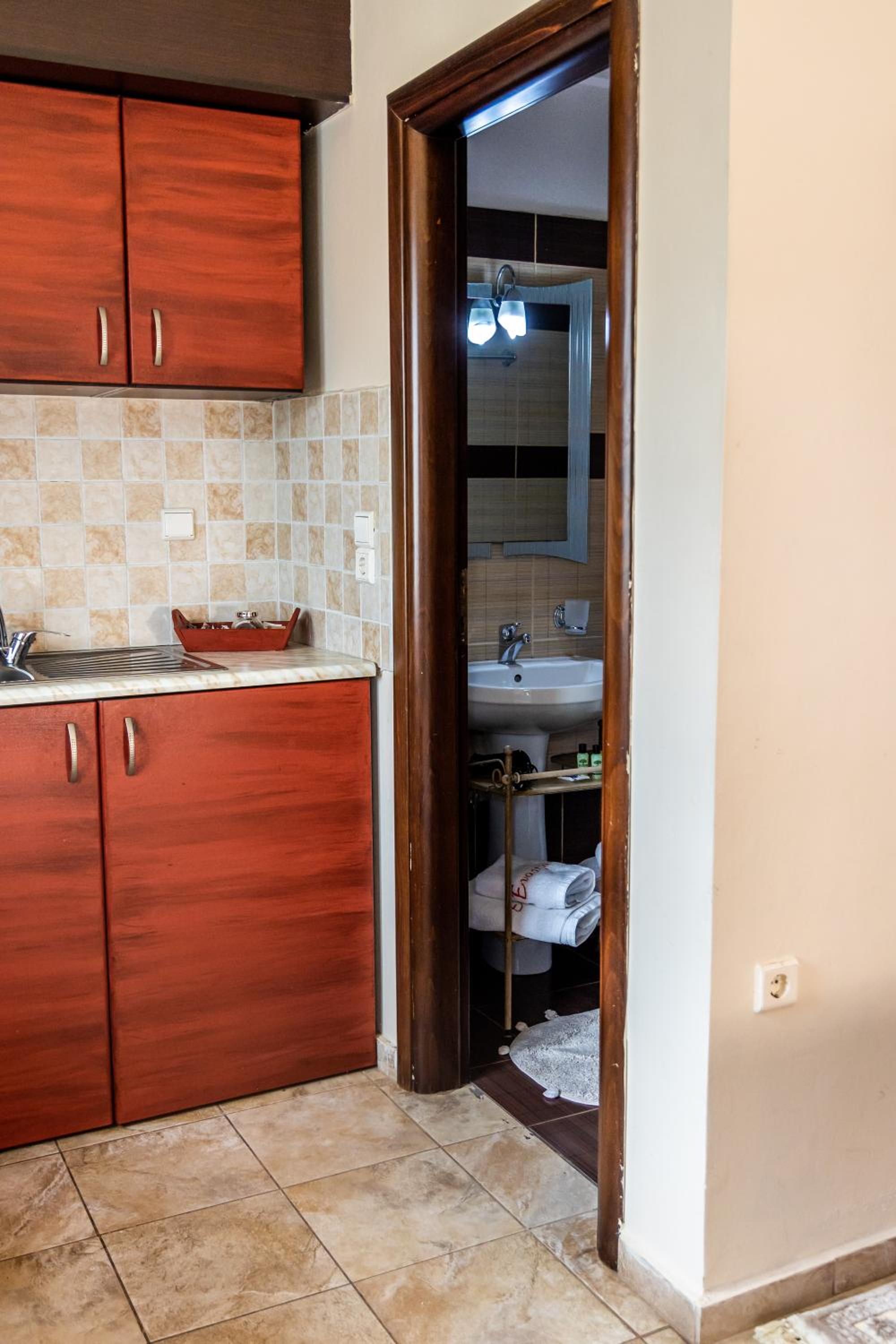 Studio (2 Adults) - Photo 21