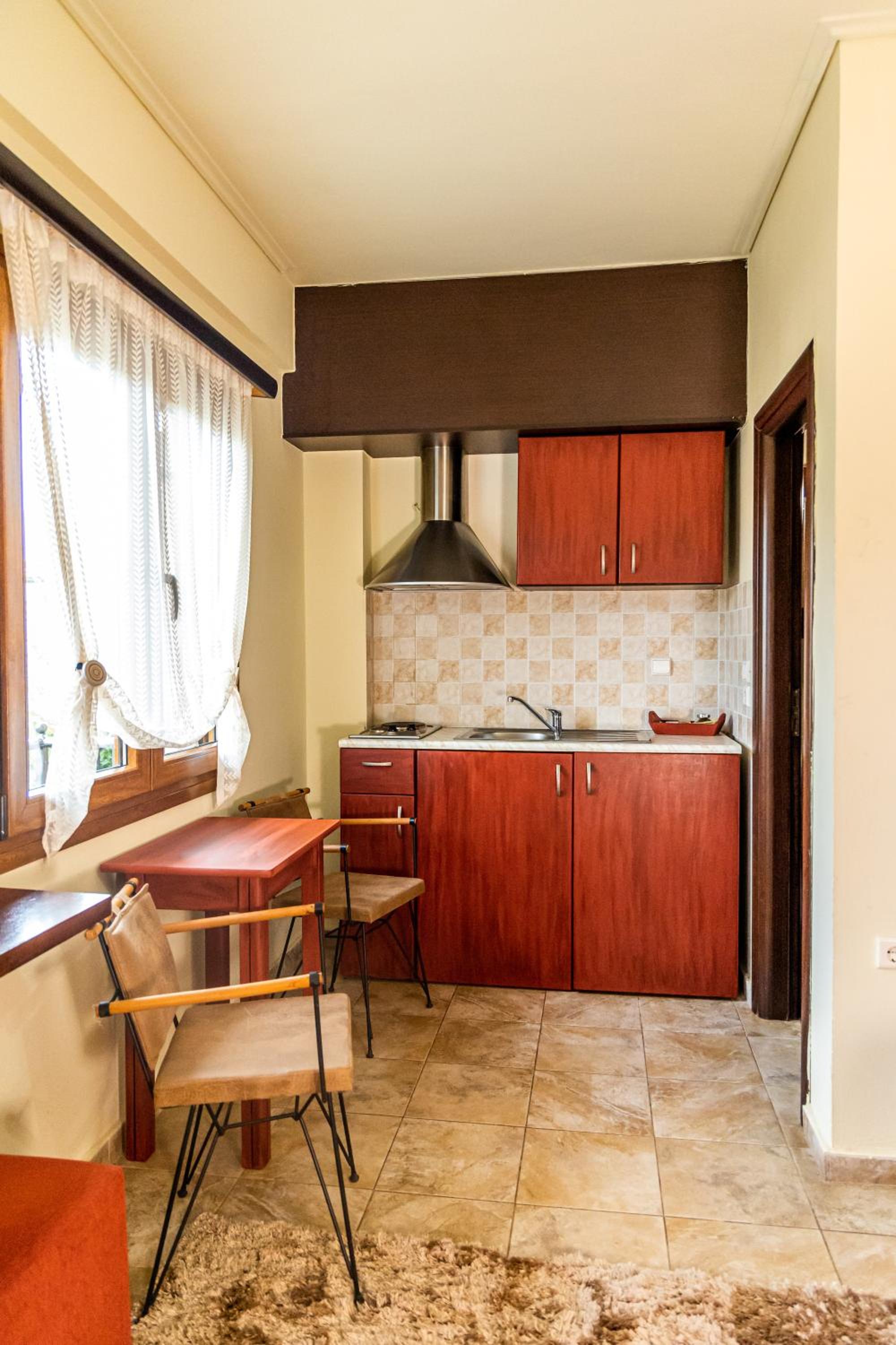 Studio (2 Adults) - Photo 38