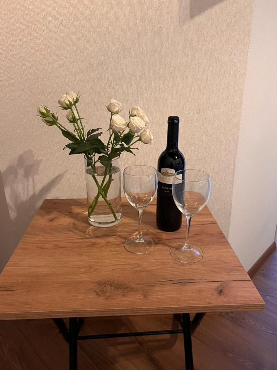 Large Double Room - Photo 6