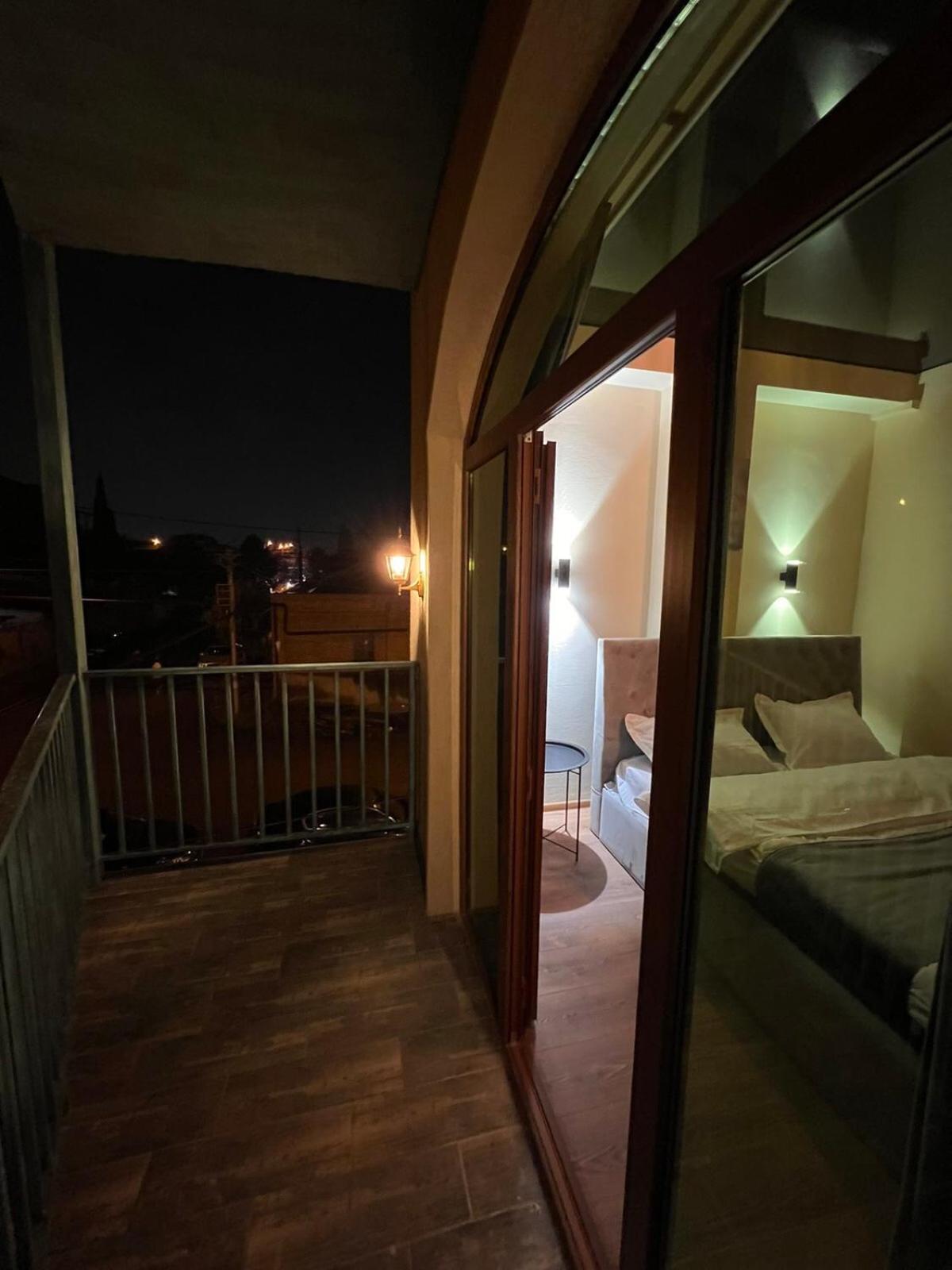 Large Double Room - Photo 24
