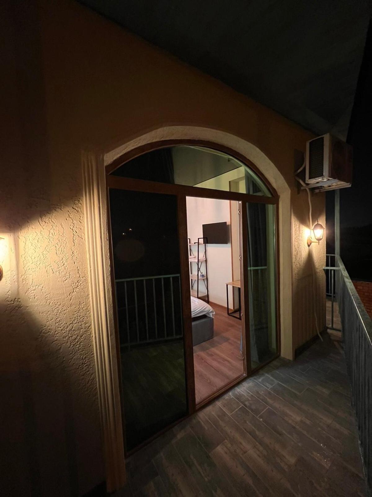 Large Double Room - Photo 26