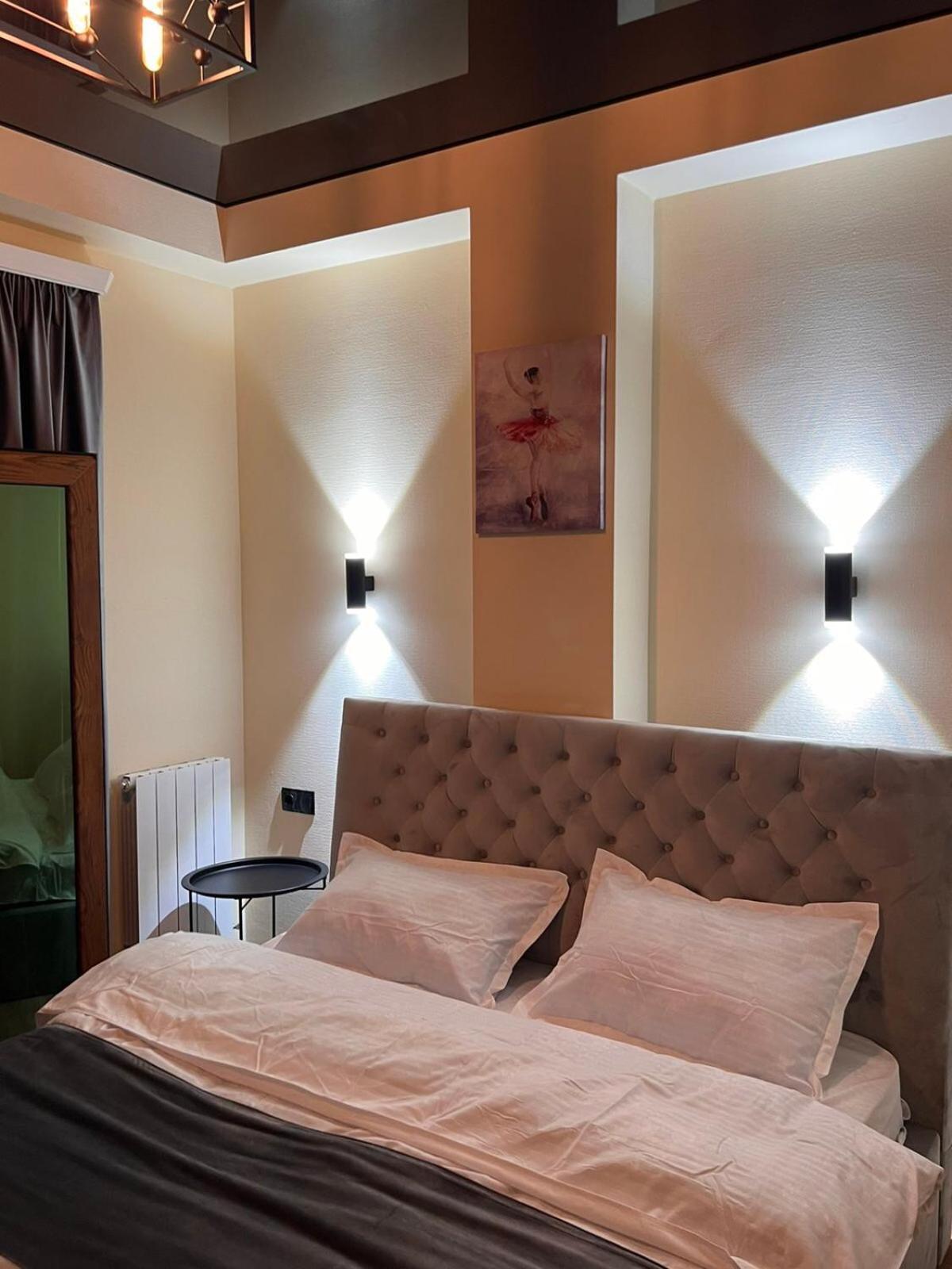 Large Double Room - Photo 7